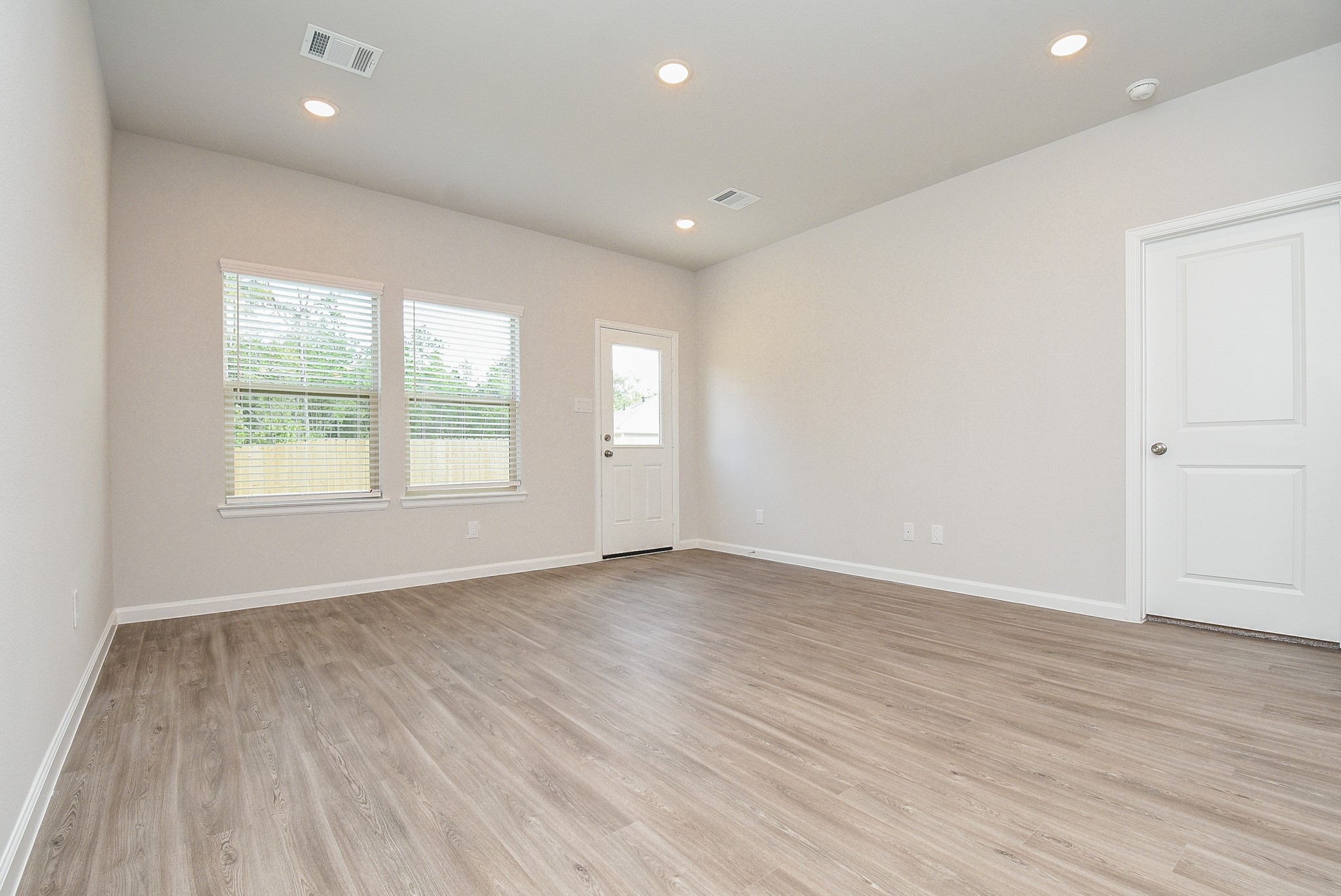 16493 Moss Lane Property Photo 16
