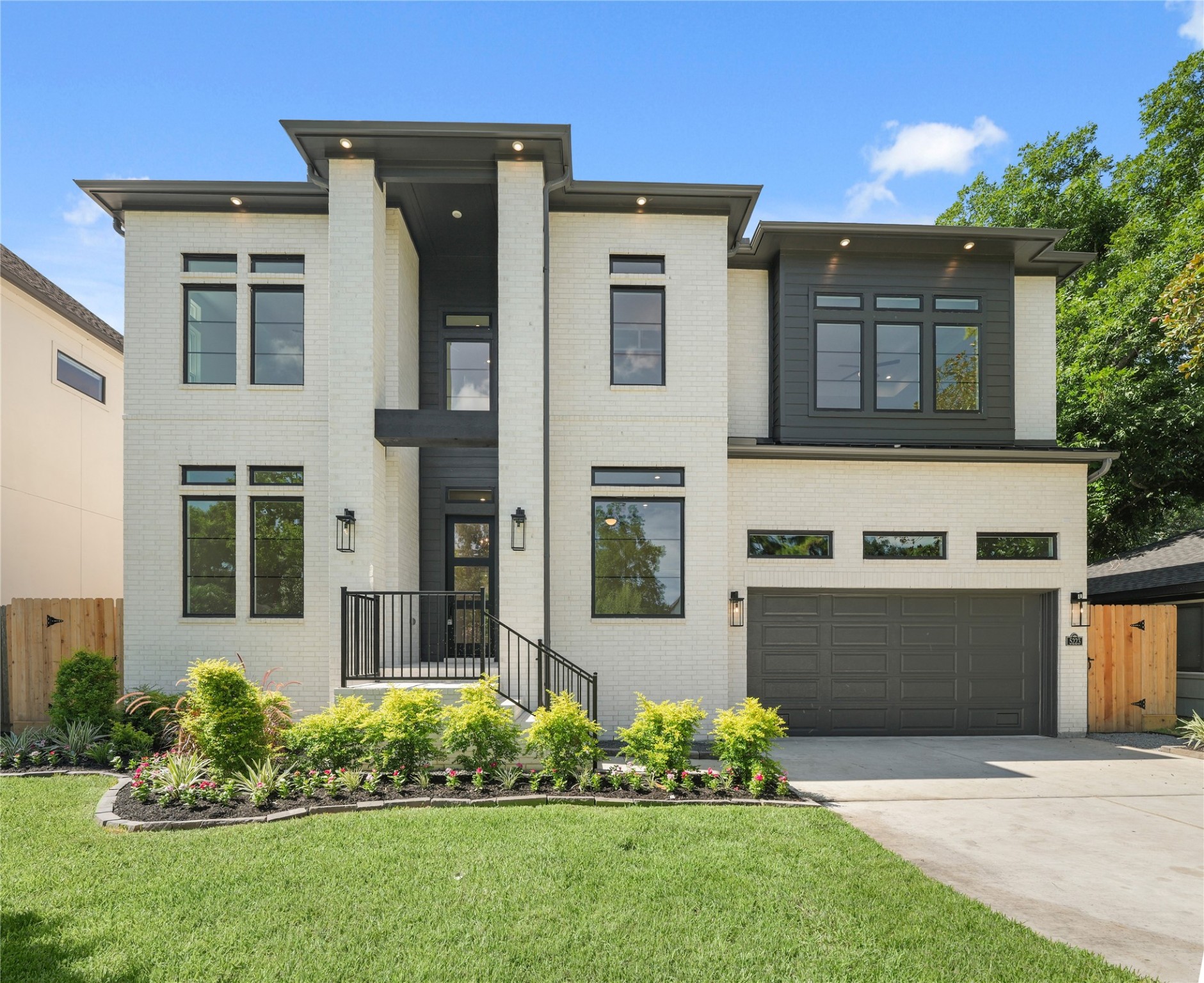 5223 Mimosa Drive