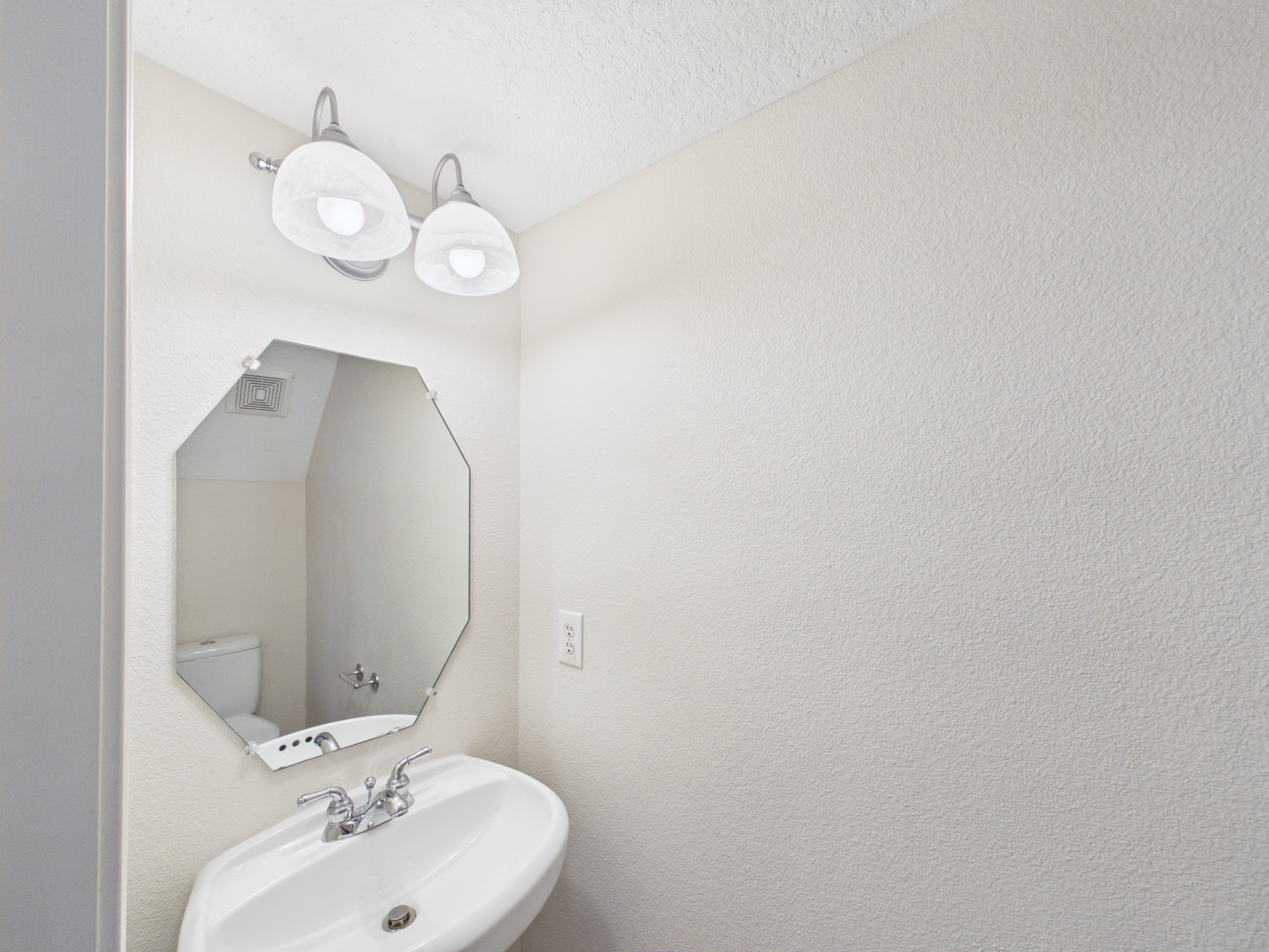 5449 Fairdale Lane Property Photo 12