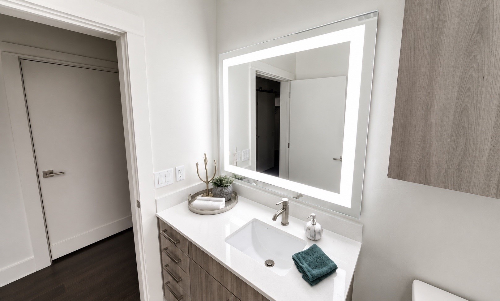 3120 Smith Street 527 Property Photo 12