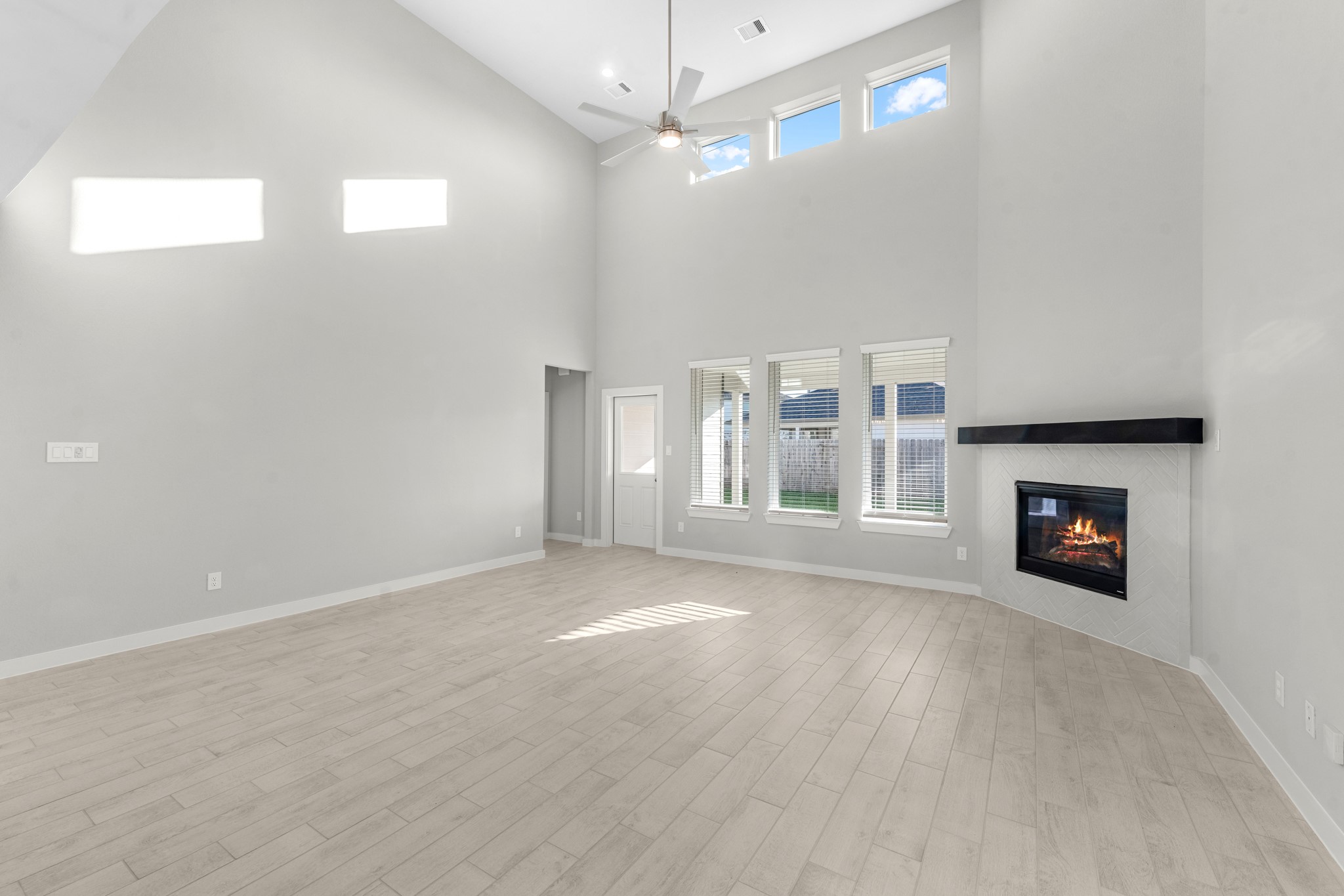 3114 Everwood Trail Property Photo 6