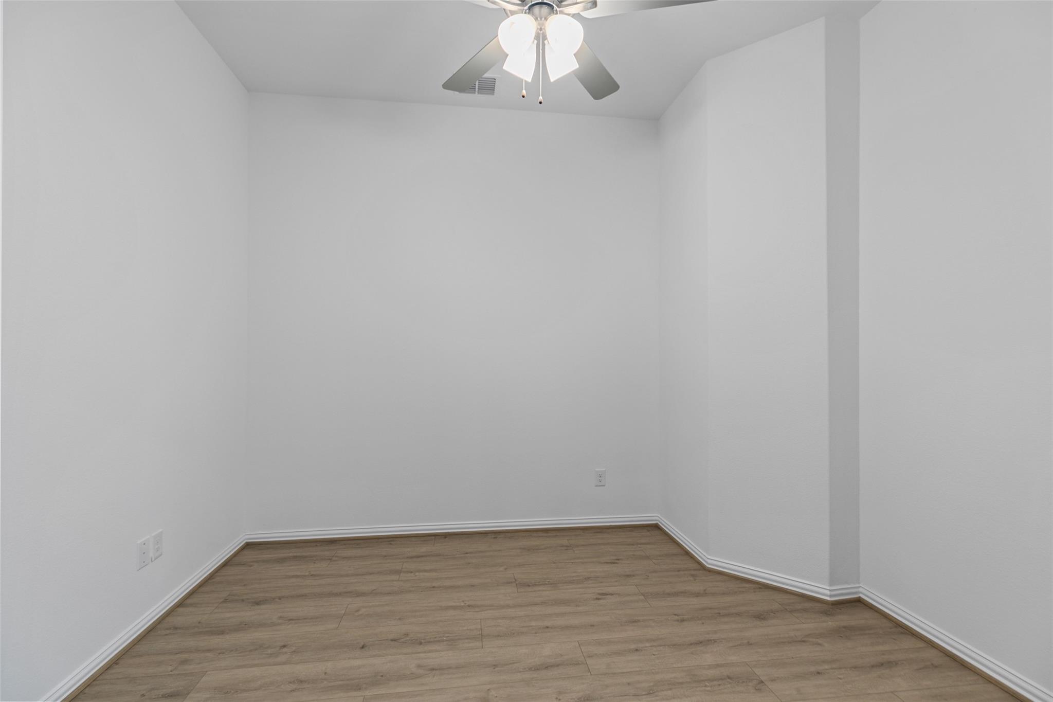 719 Evergreen Forest Lane, Bonney Tx 77583 Property Photo 15