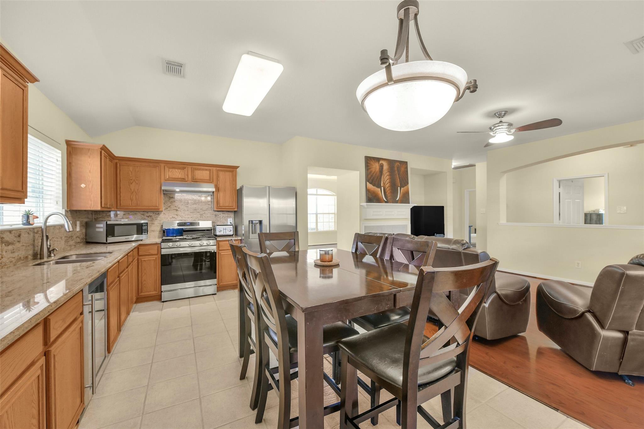 12003 Gembrook Lane, Houston Tx 77089 Property Photo 9