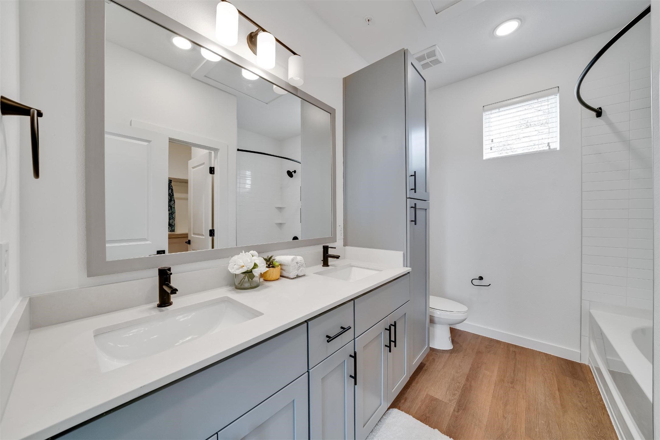 1601-621 Mustang Drive Property Photo 21