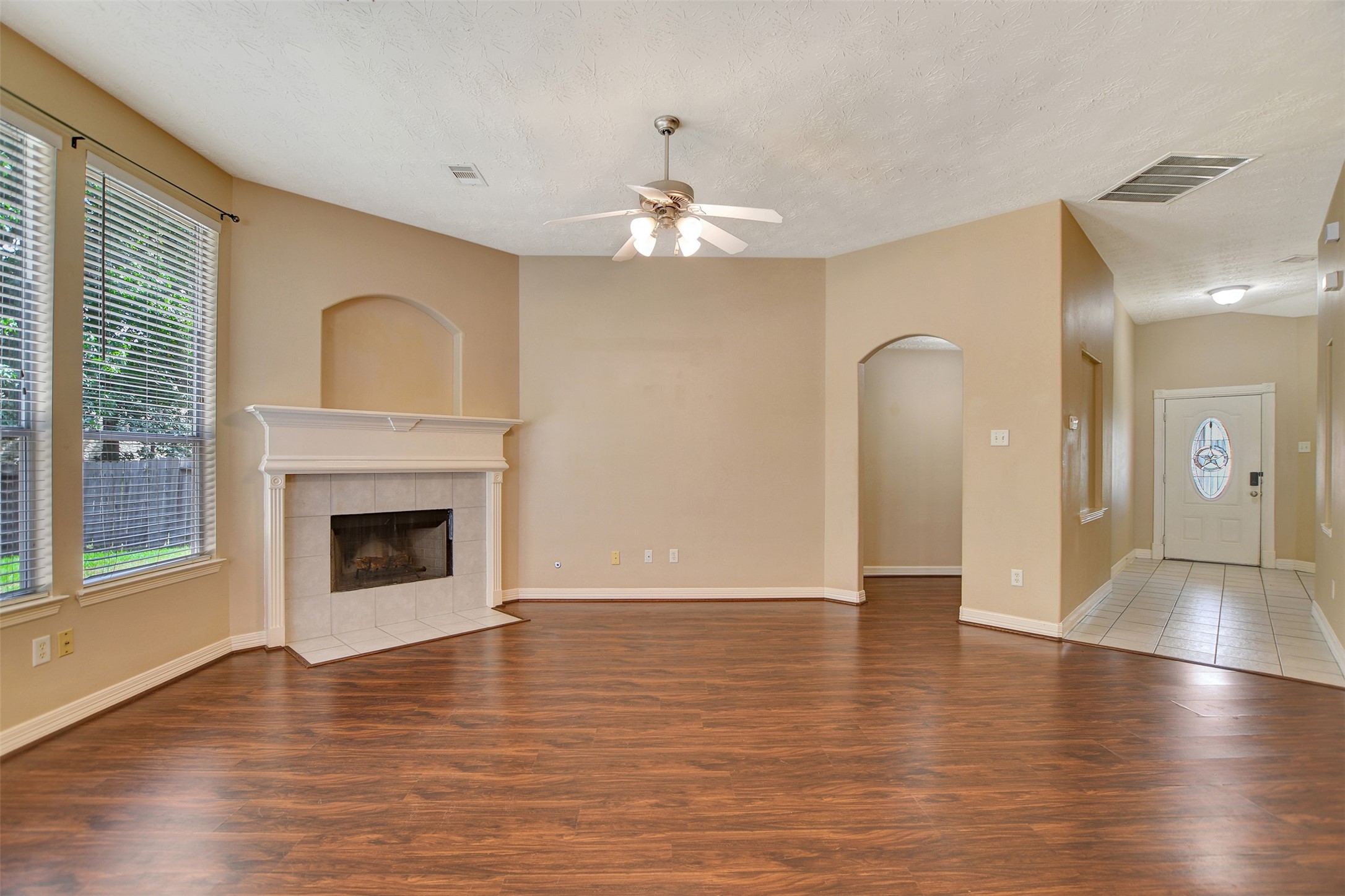 19017 Hammer Lane Property Photo 10