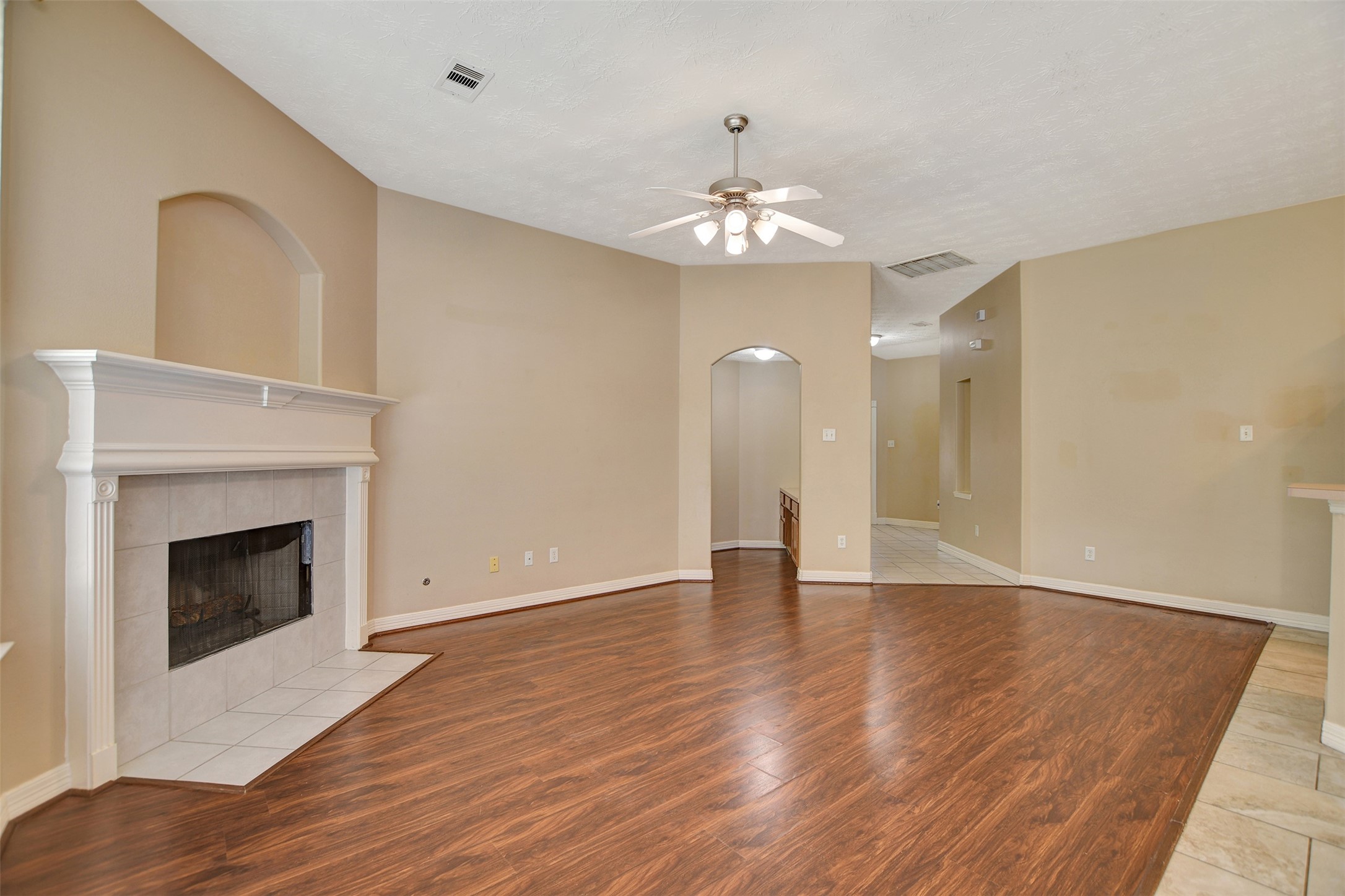 19017 Hammer Lane Property Photo 11