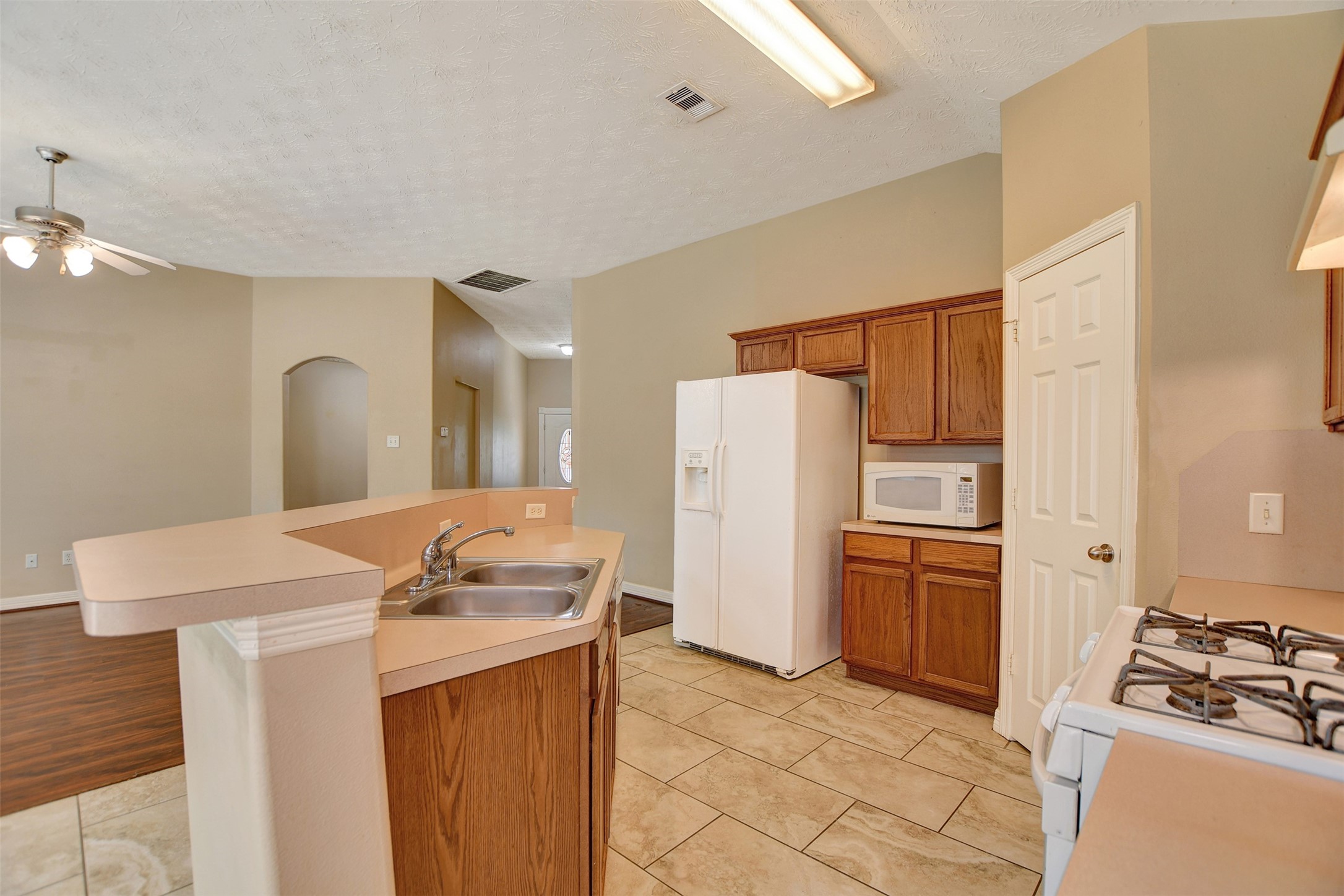 19017 Hammer Lane Property Photo 17