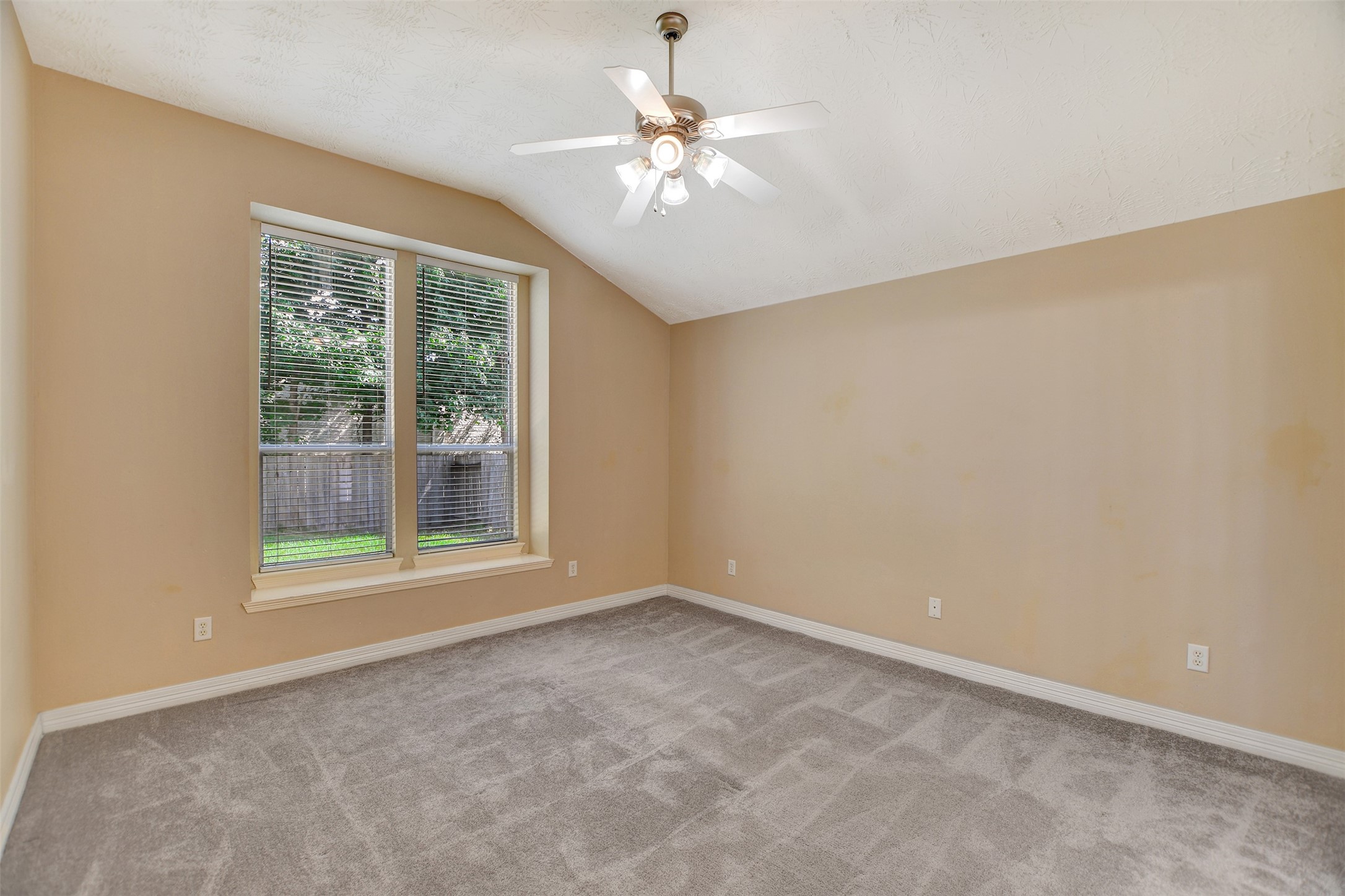 19017 Hammer Lane Property Photo 21