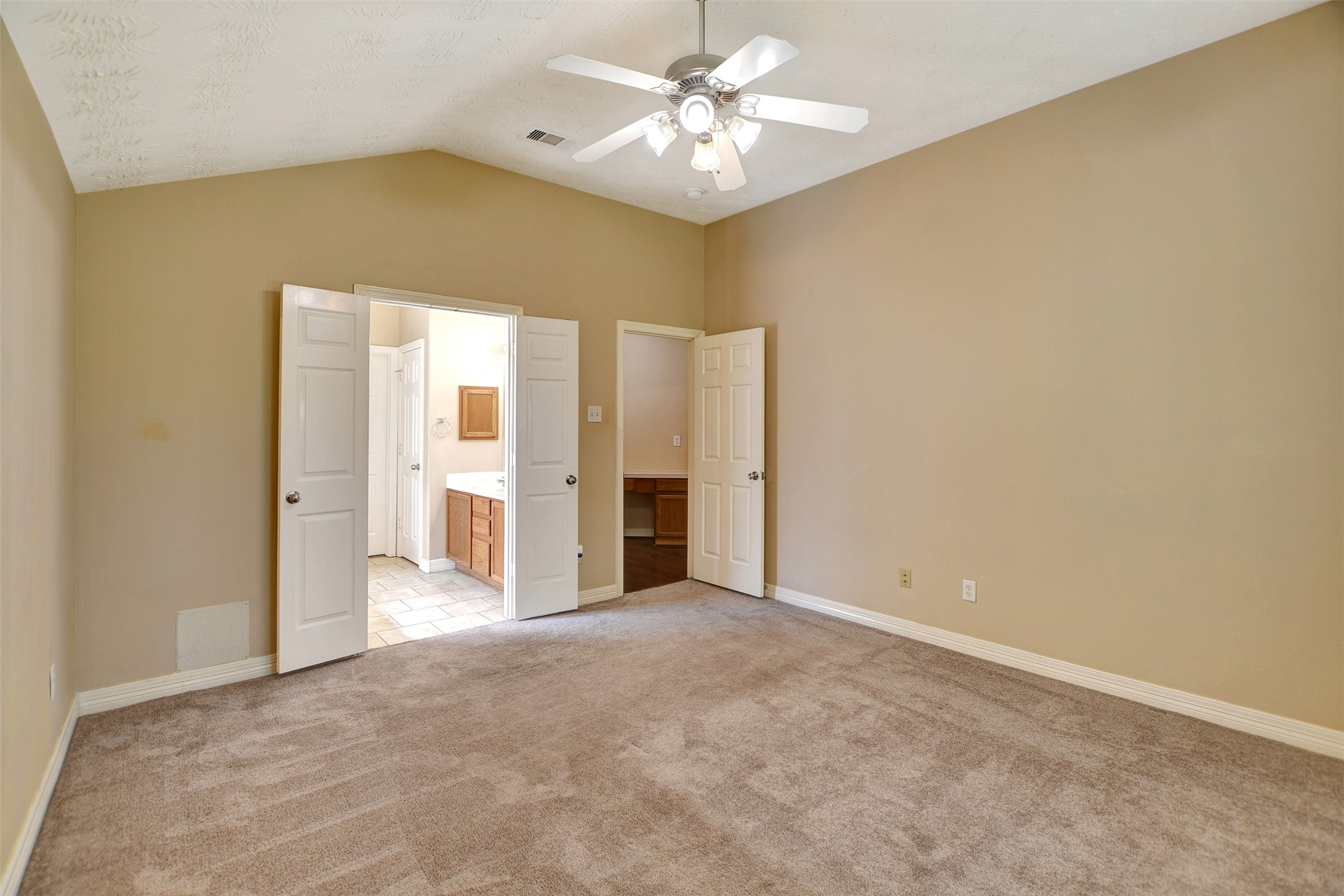 19017 Hammer Lane Property Photo 23