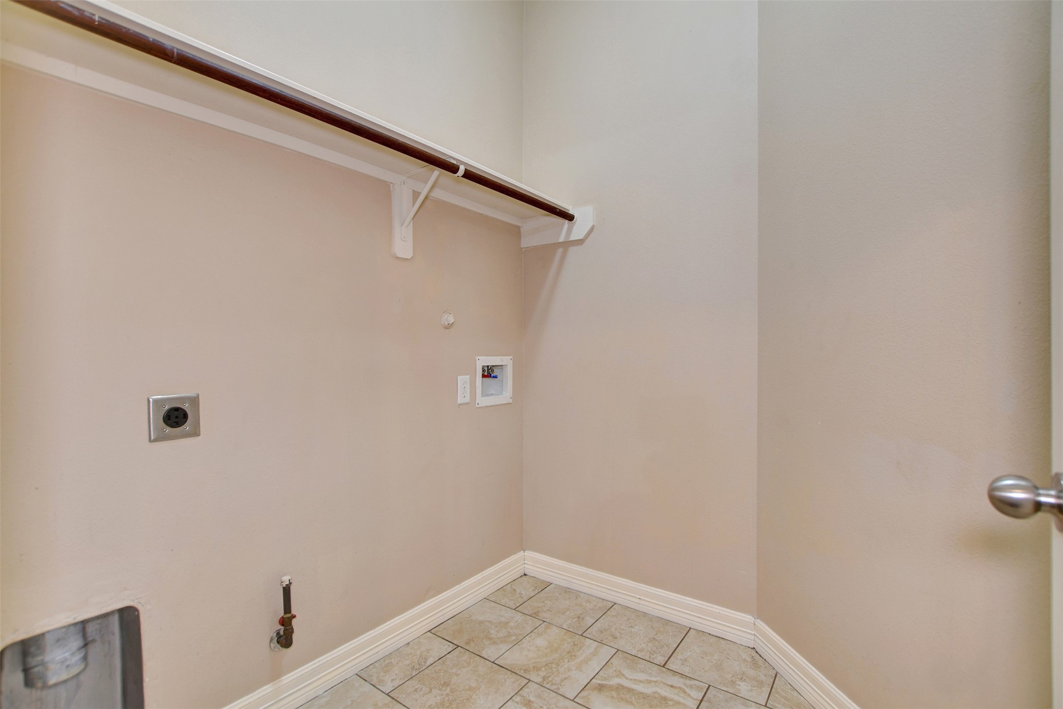19017 Hammer Lane Property Photo 31