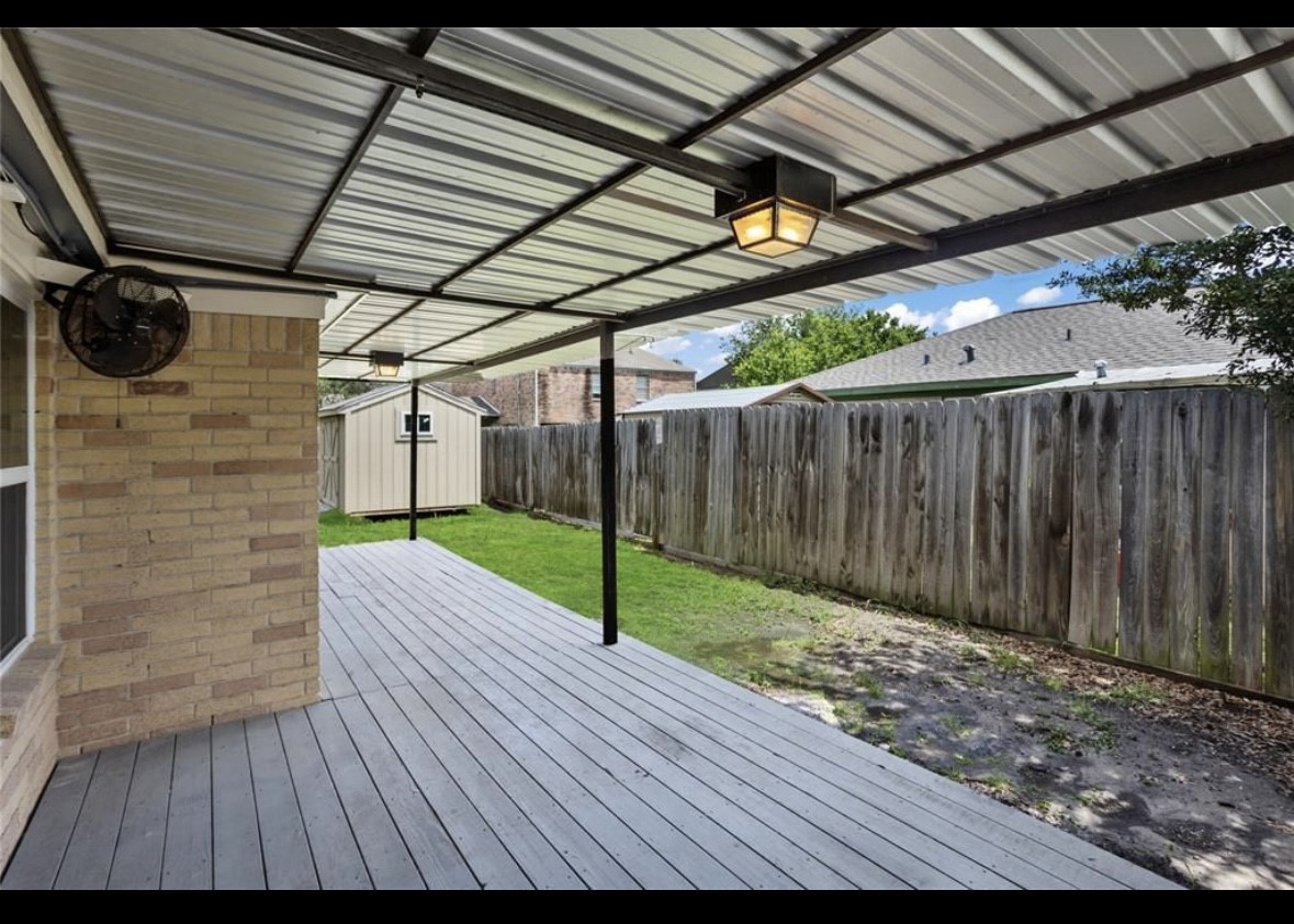 4640 Orange Circle S Property Photo 5
