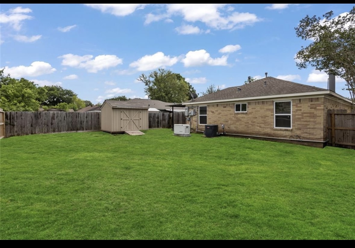 4640 Orange Circle S Property Photo 6