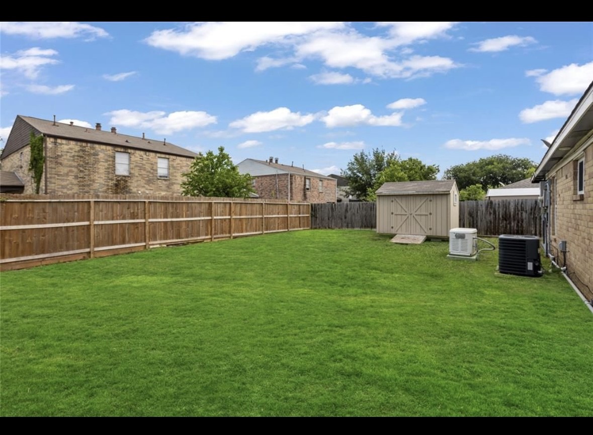 4640 Orange Circle S Property Photo 7