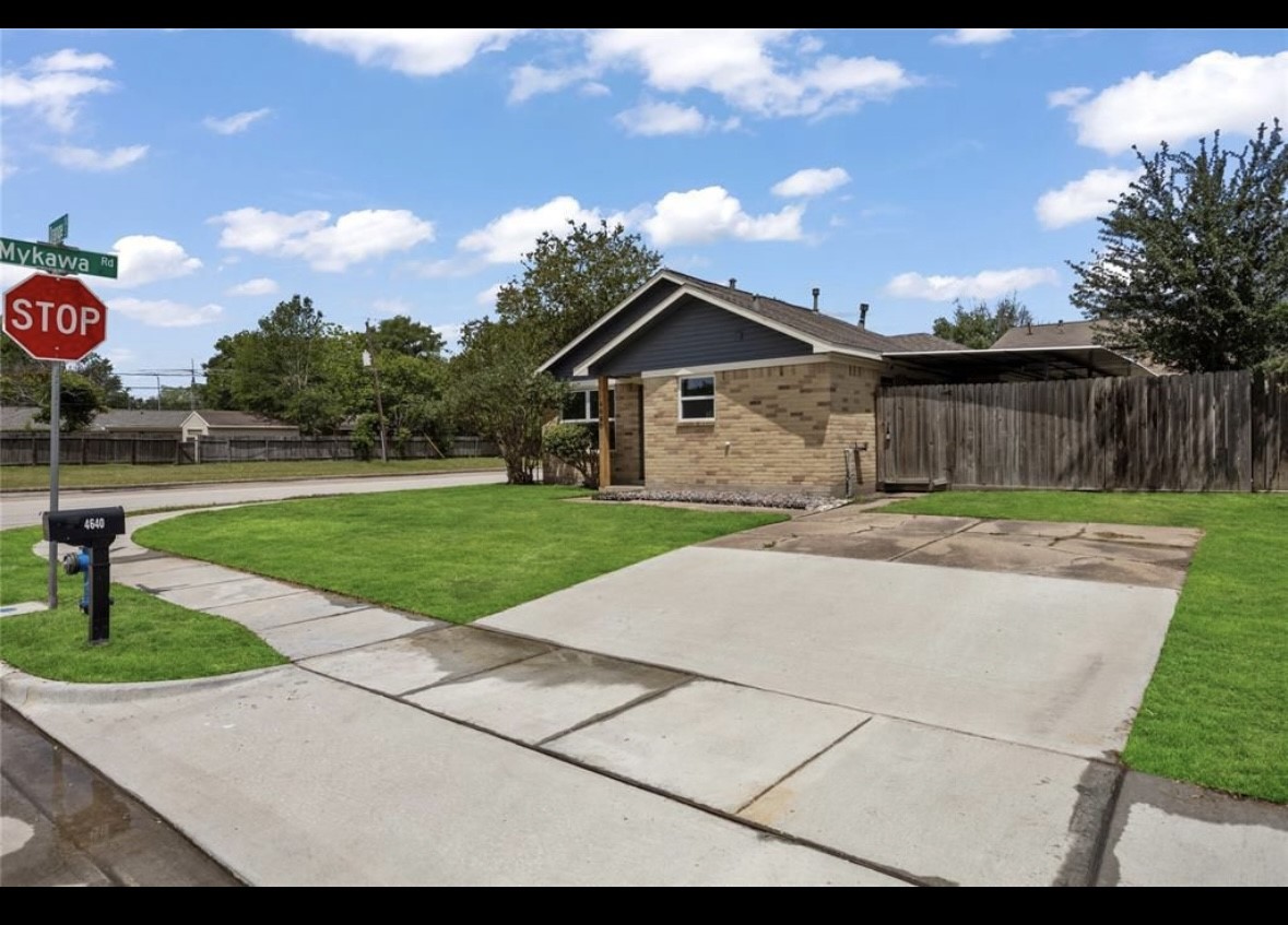 4640 Orange Circle S Property Photo 8