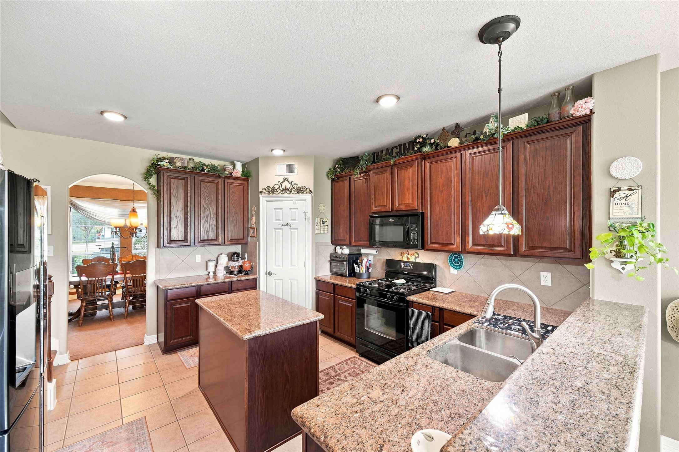 8950 Tumblewood Drive Property Photo 12