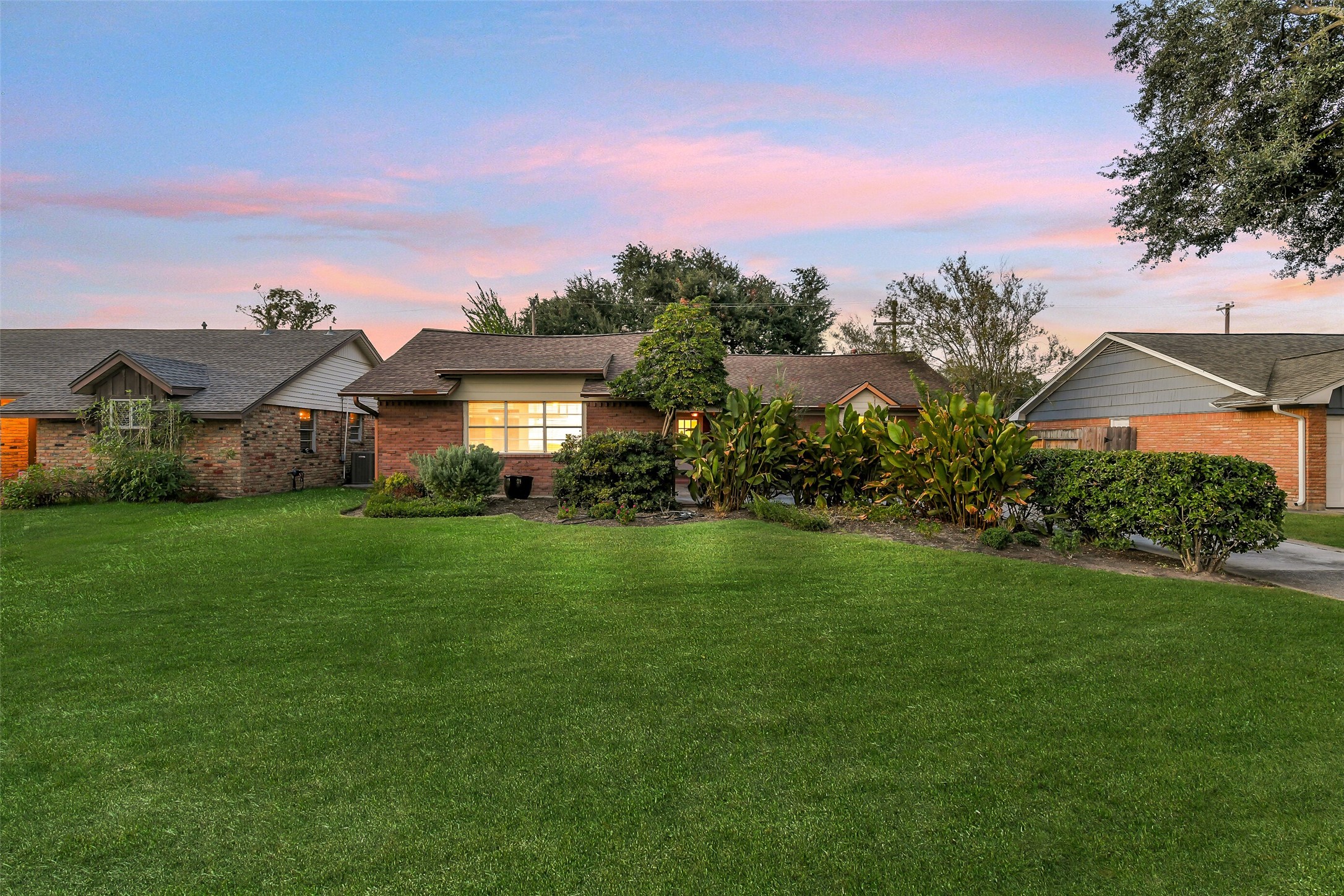 2205 Lazybrook Drive Property Photo 1