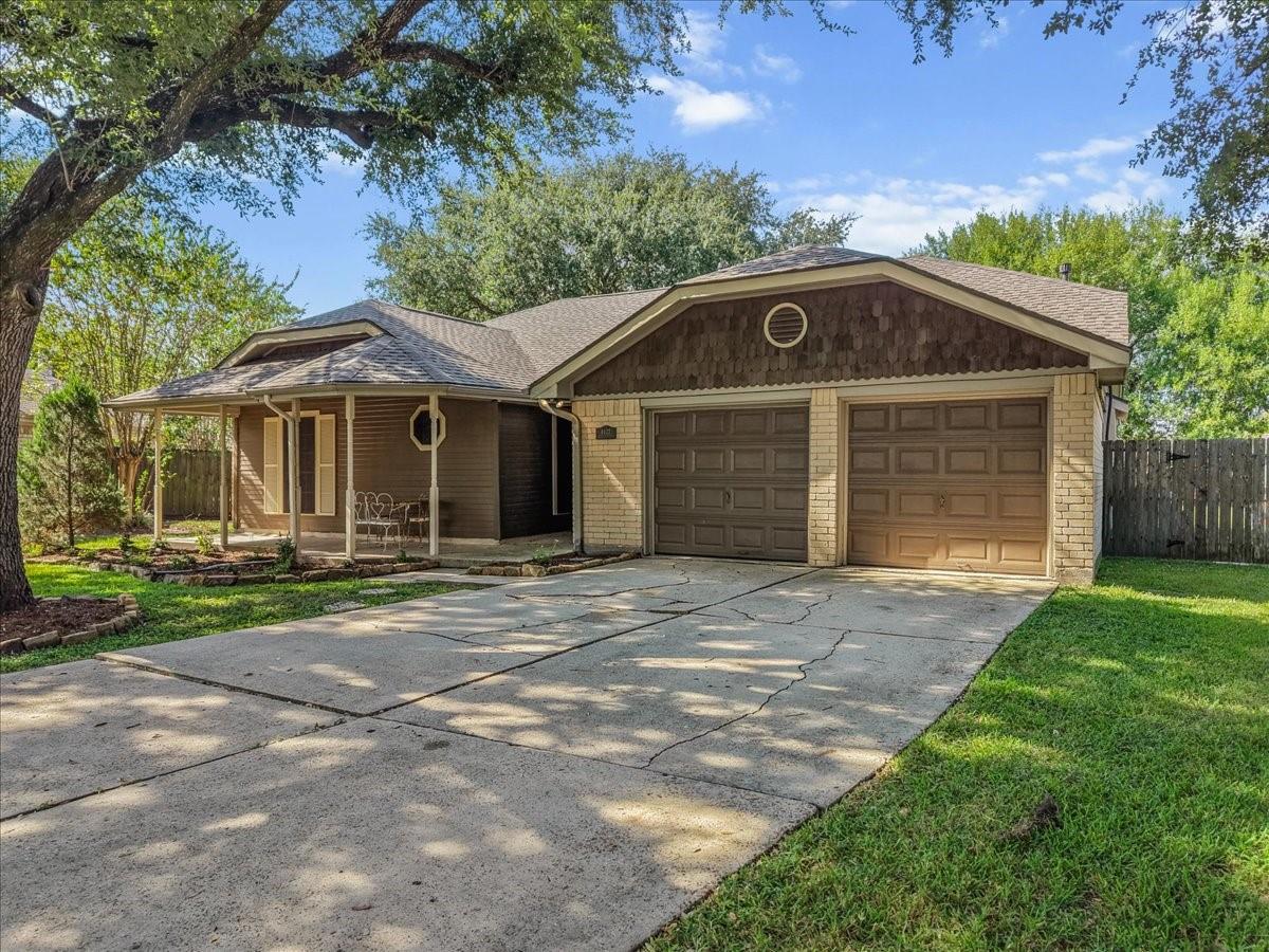 4422 Glen Avon Drive S, Pasadena TX 77505 Property Photo 1