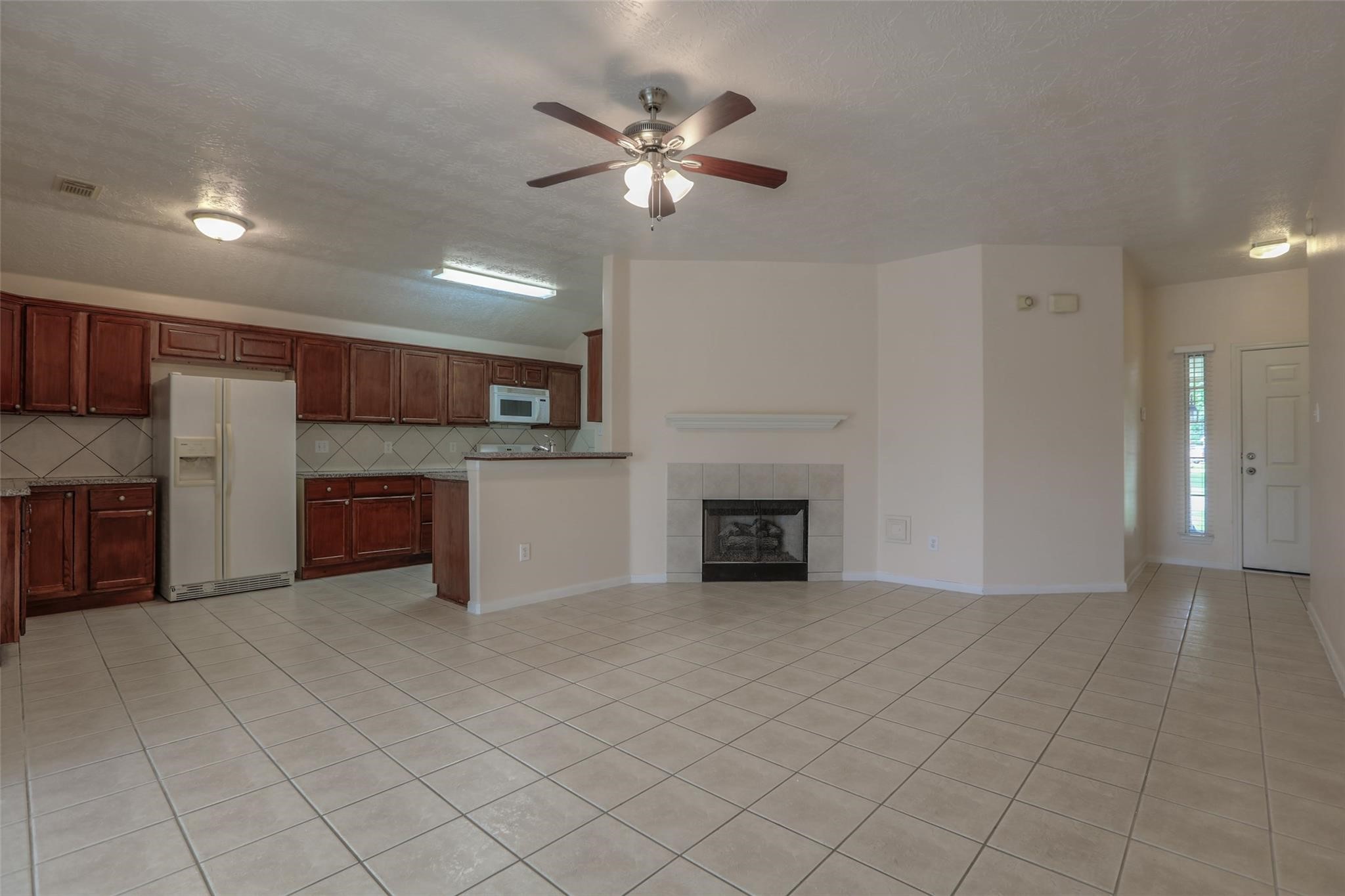 22915 Sebastian Drive Property Photo 3