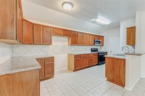 22915 Sebastian Drive Property Photo 6