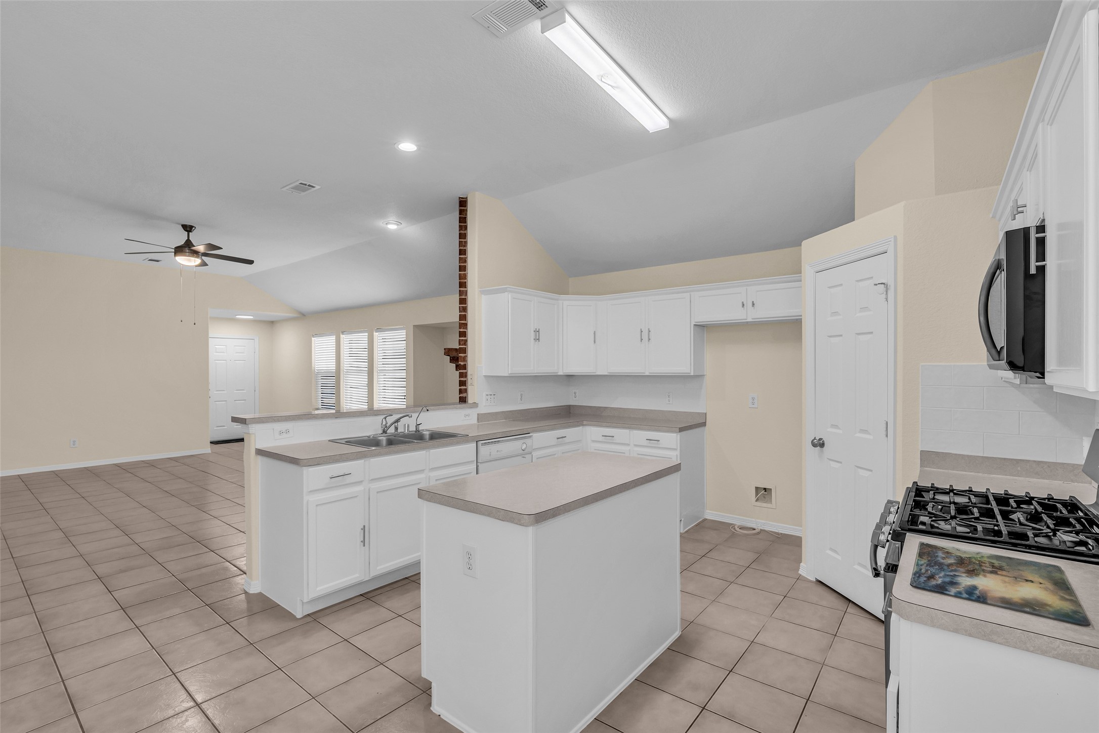 6003 Decker Ridge Court Property Photo 2
