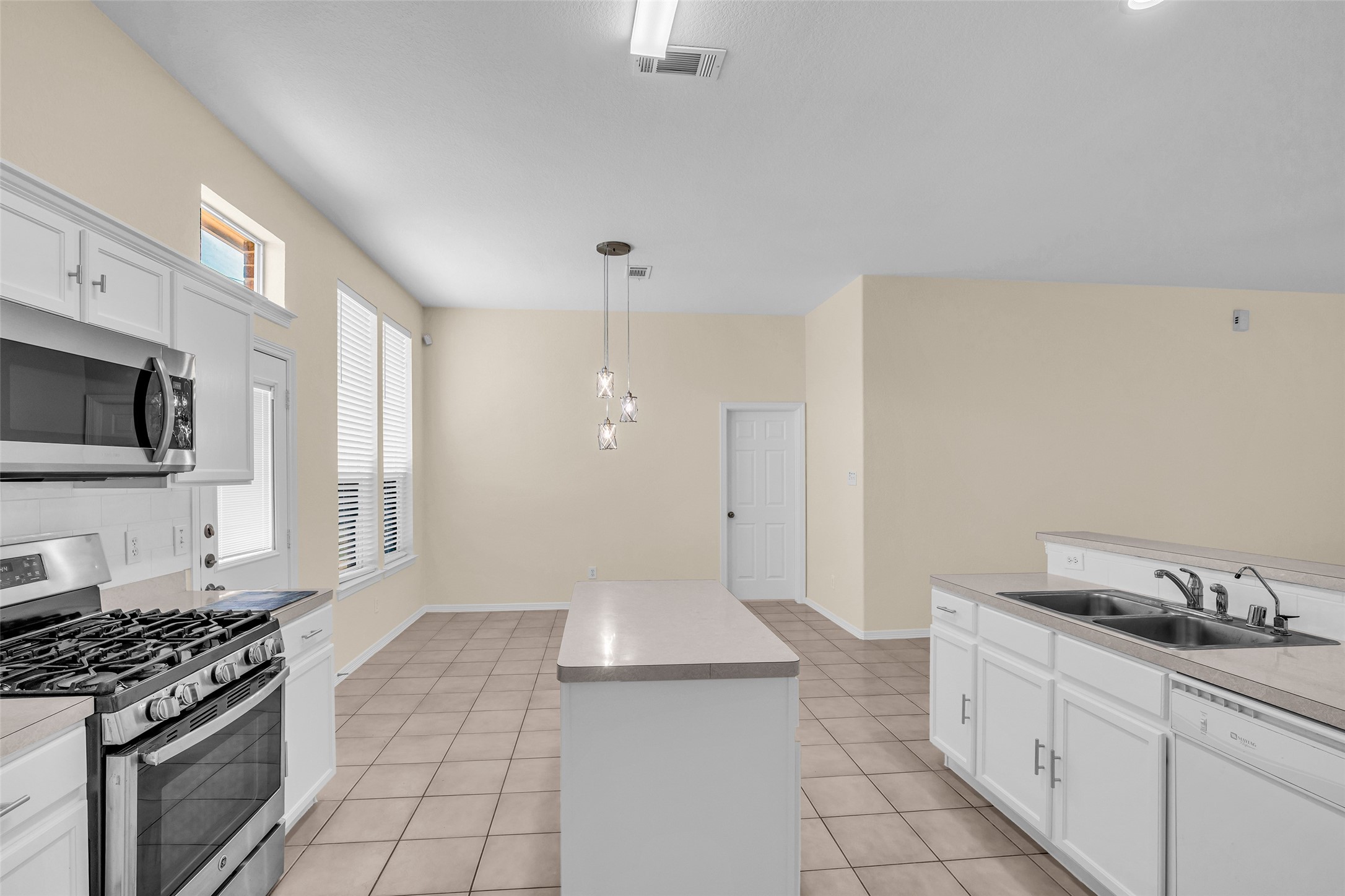 6003 Decker Ridge Court Property Photo 12