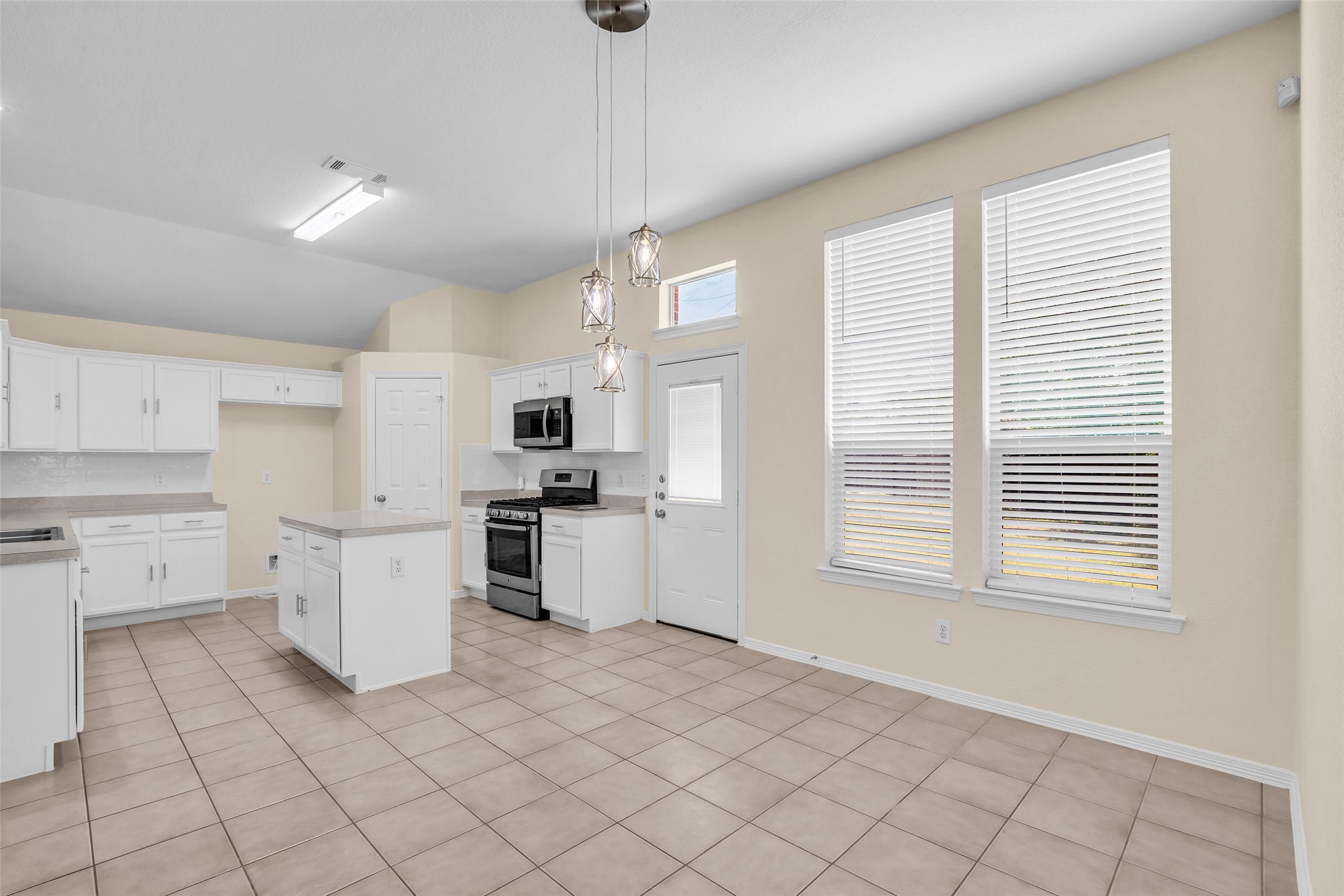 6003 Decker Ridge Court Property Photo 14
