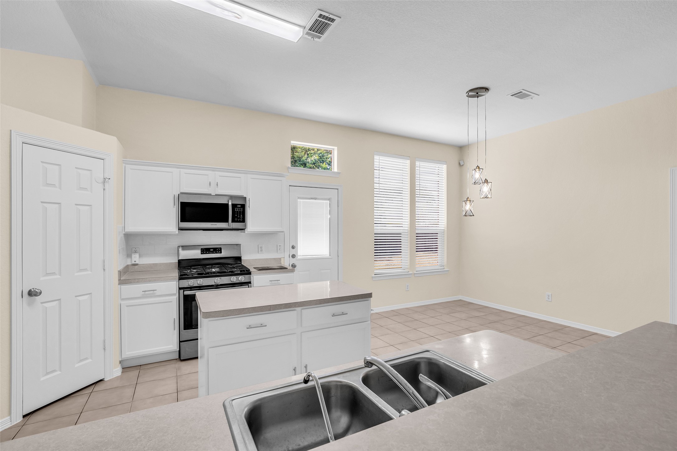 6003 Decker Ridge Court Property Photo 23