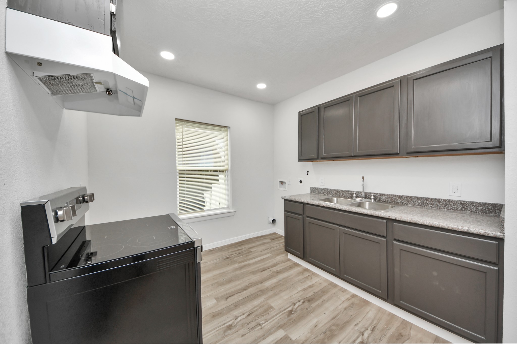7021 Canal Street A Property Photo 10