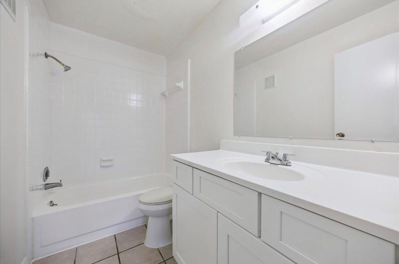 6500 Sands Point Drive 407 Property Photo 7