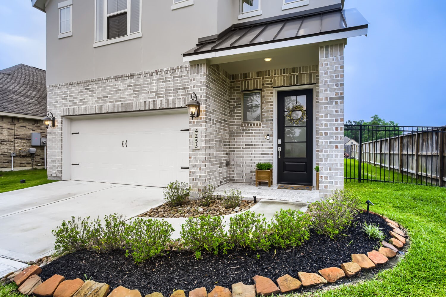 4252 Waterlily Spring Way Property Photo 3