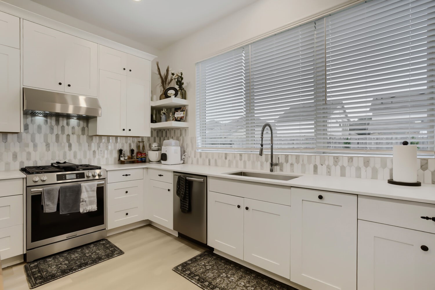 4252 Waterlily Spring Way Property Photo 10