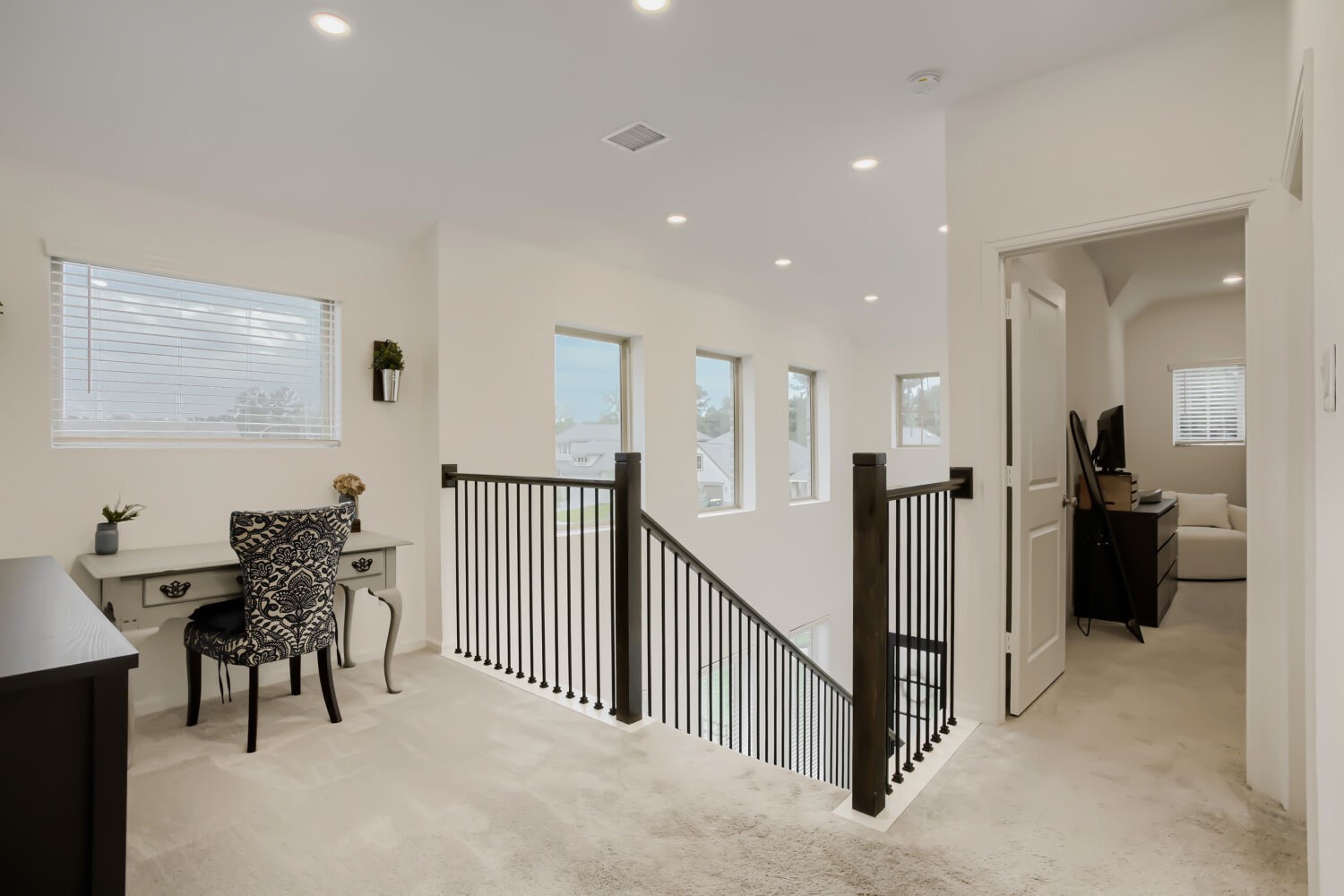4252 Waterlily Spring Way Property Photo 13