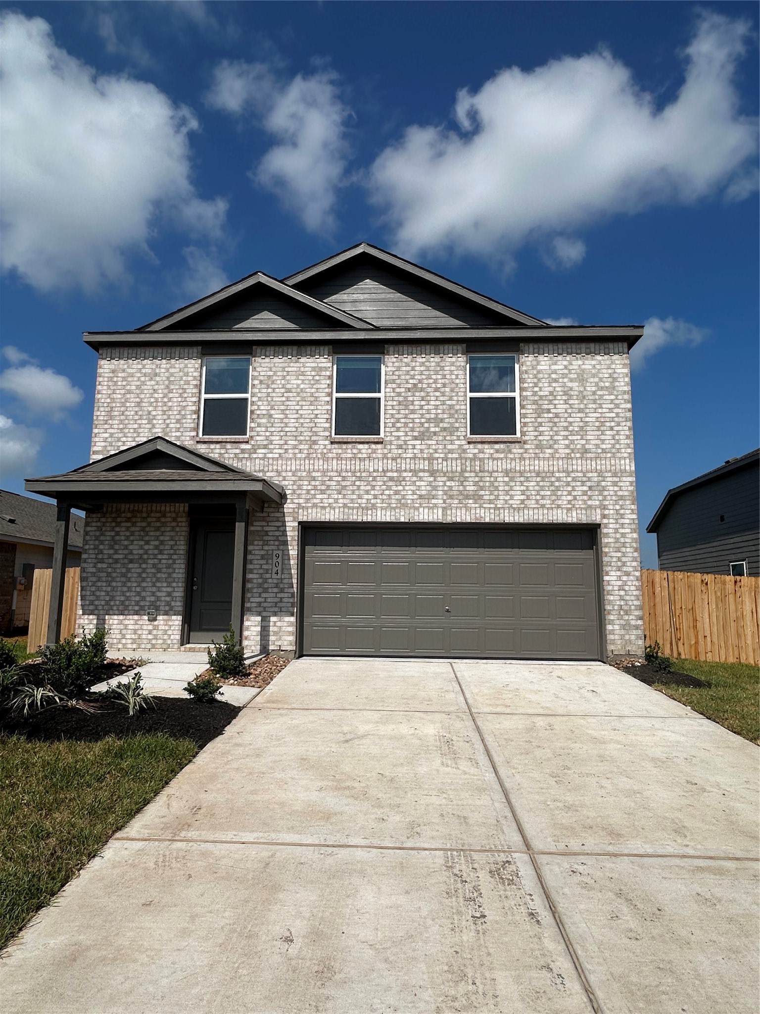 904 Constitution Drive Property Photo 1