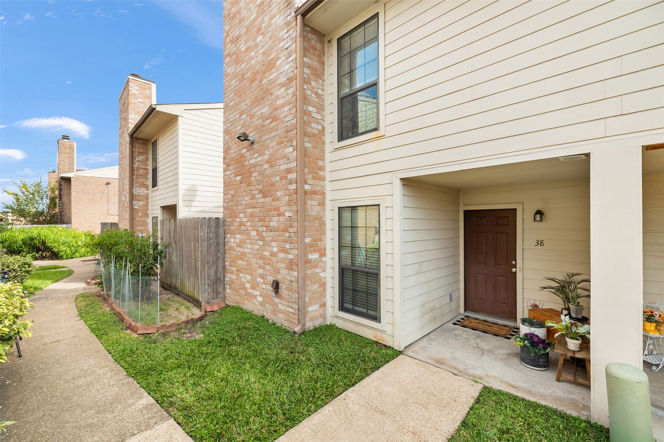 10912 Gulf Freeway 38 Property Photo 1