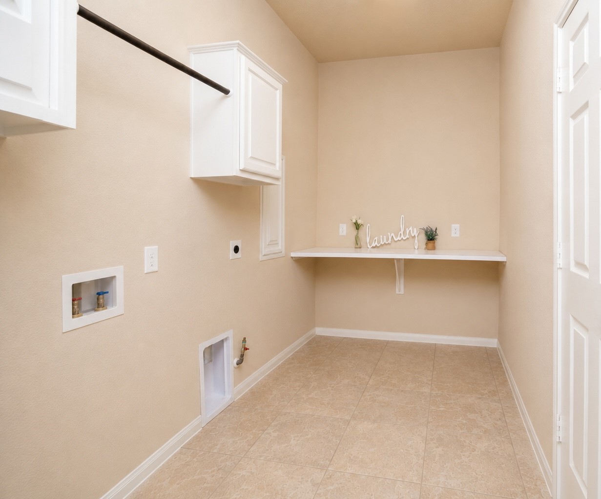 9126 Lake Lewisville Court Property Photo 18