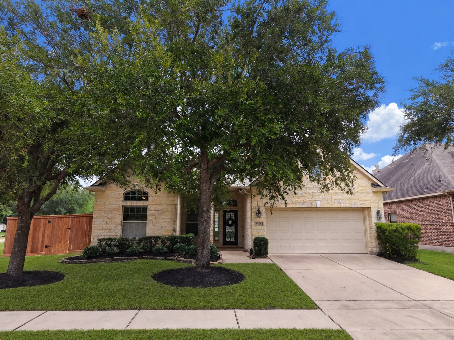 9126 Lake Lewisville Court Property Photo 19
