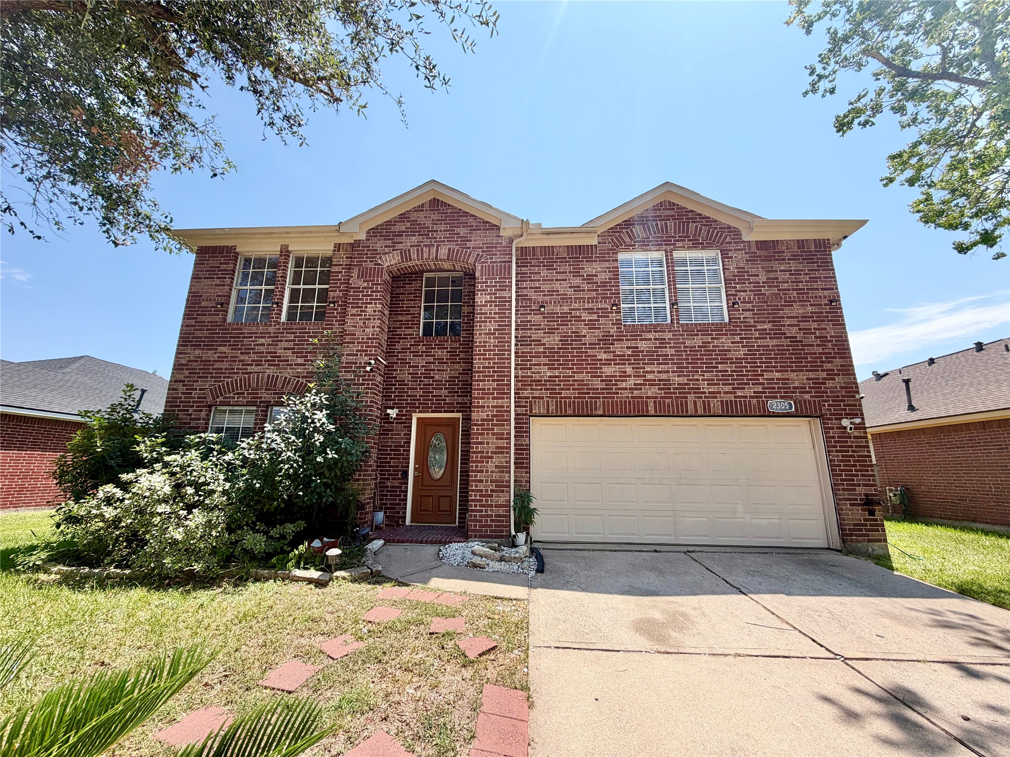 2305 Ames Street Property Photo 1