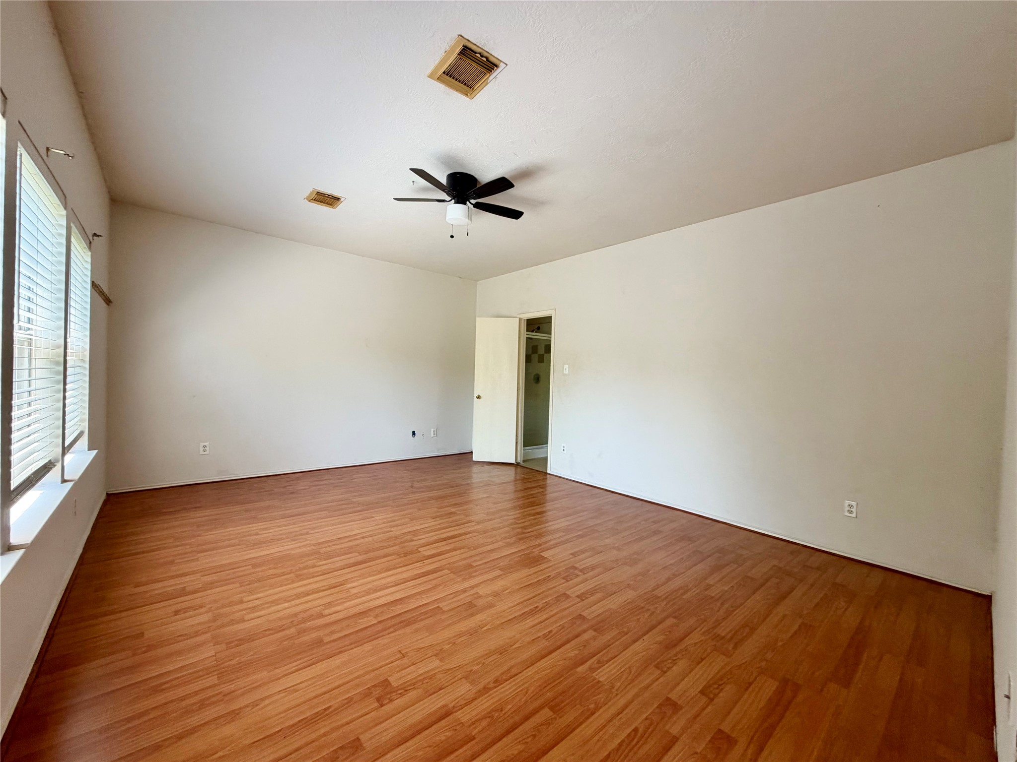 2305 Ames Street Property Photo 11