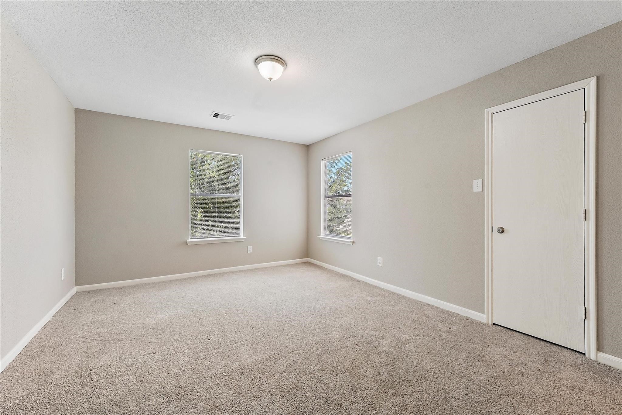 18910 Remington Mill Drive Property Photo 8