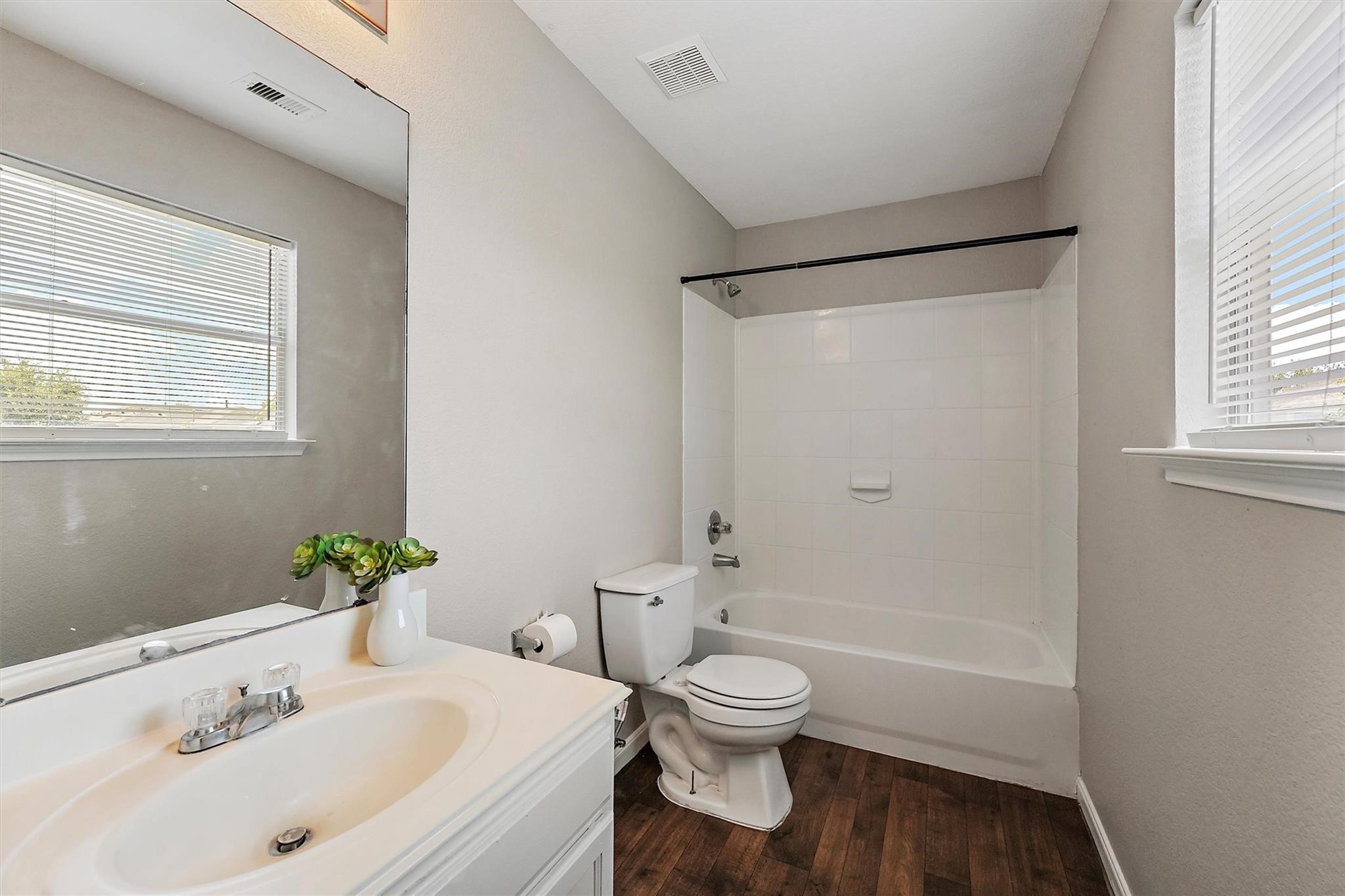 18910 Remington Mill Drive Property Photo 9