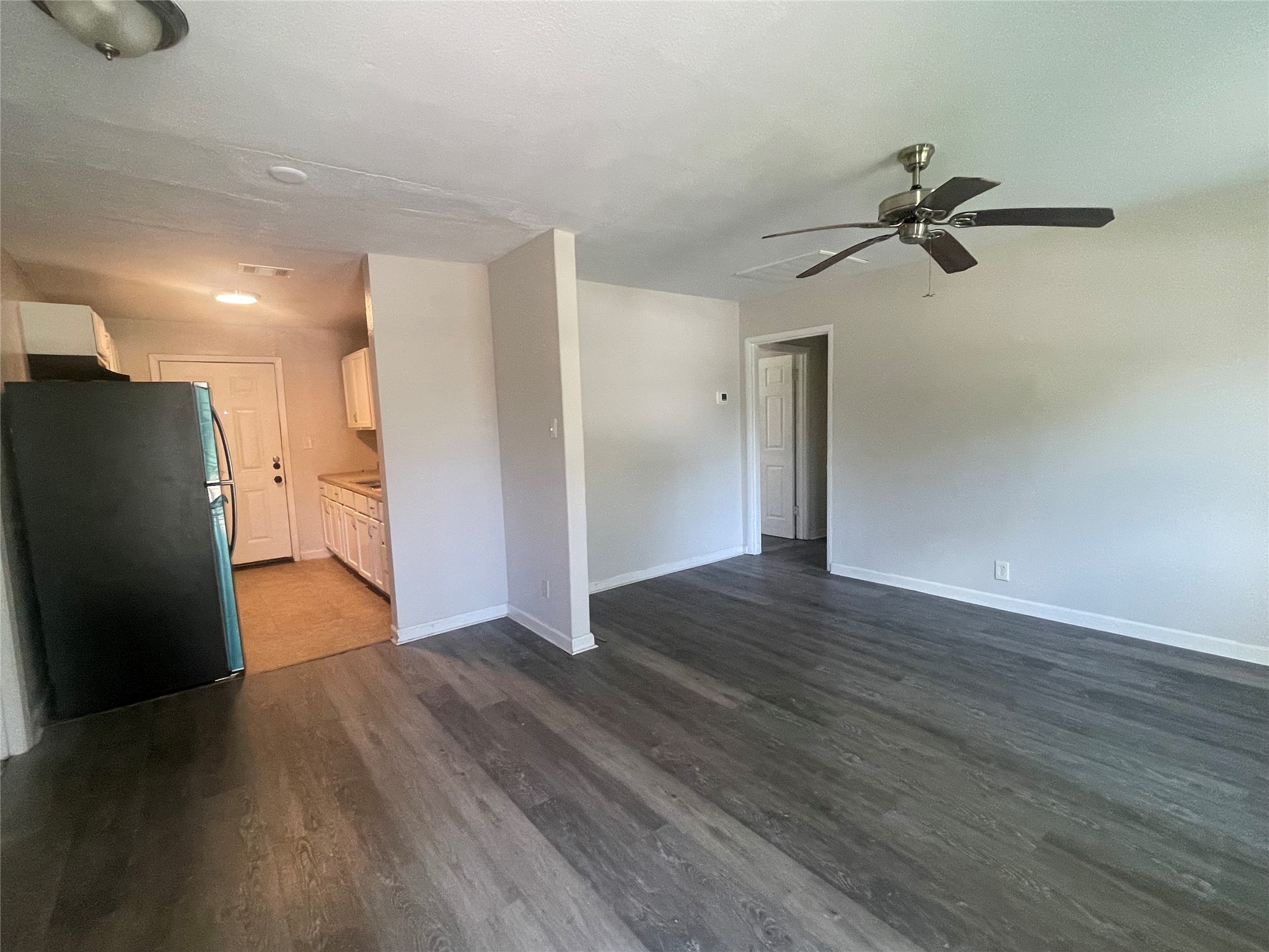 10509 Fairland Drive Property Photo 2