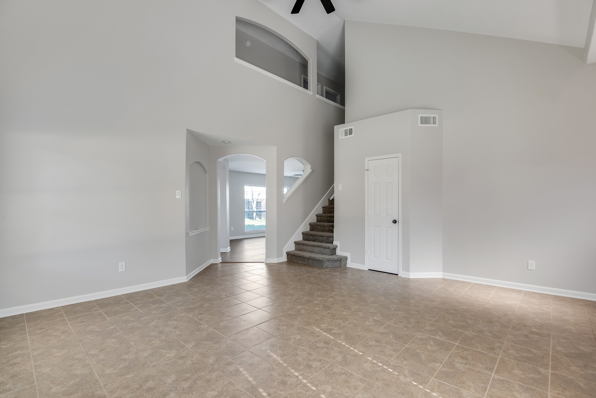 11714 Pinos Altos Drive Property Photo 7