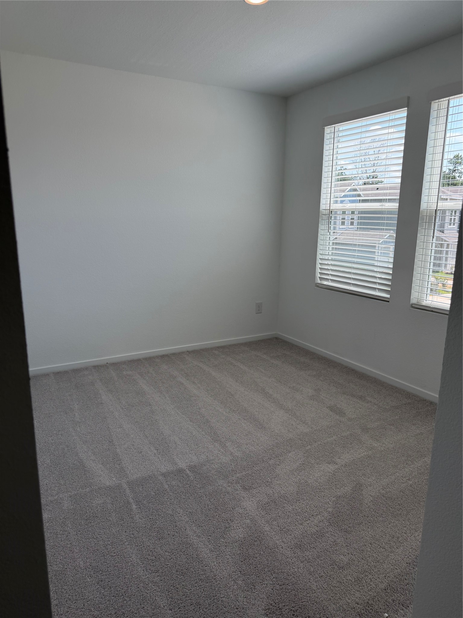 957 Pertuso Lane Property Photo 8