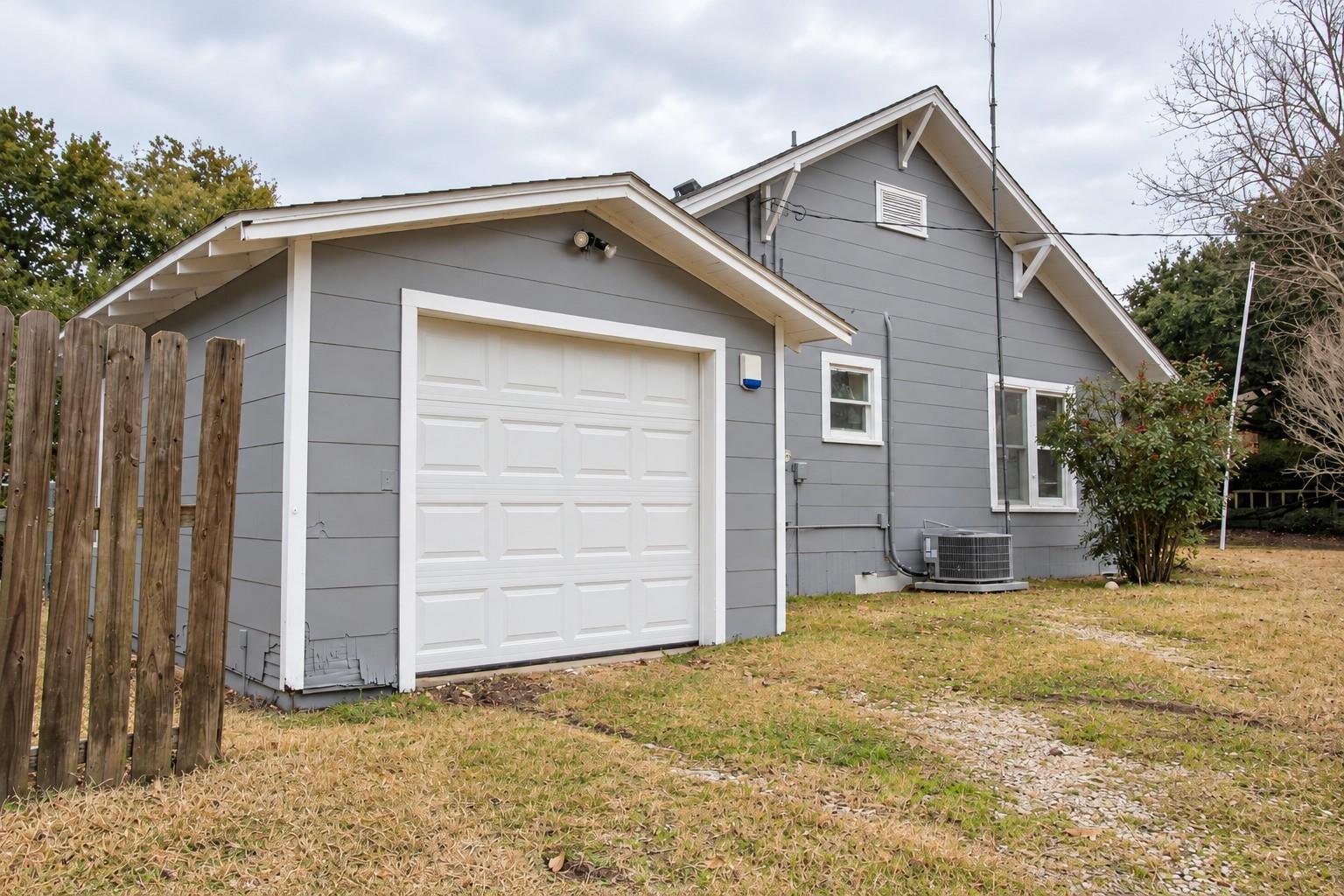716 Olive Street Property Photo 11