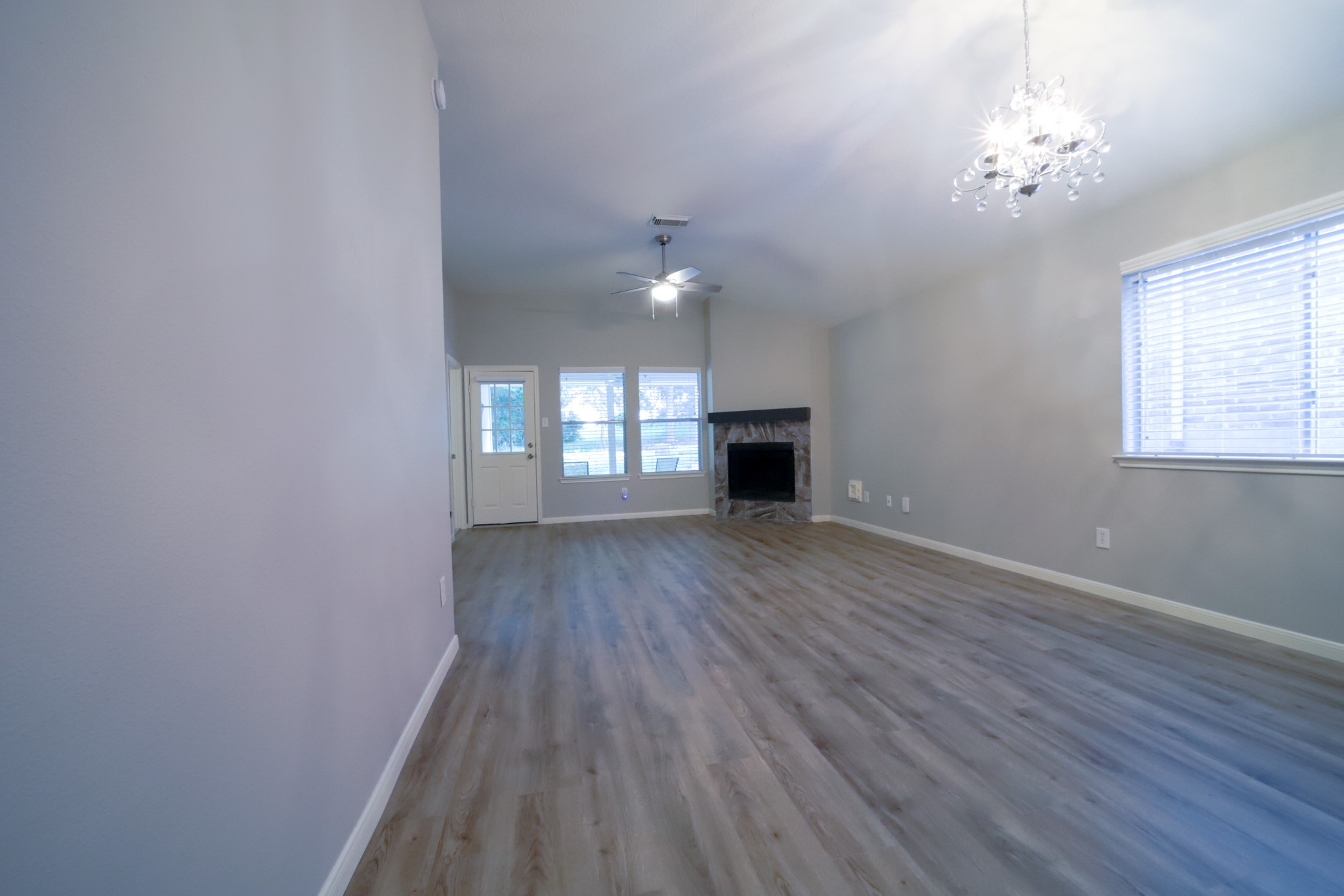 117 Harbour Town Circle Property Photo 6
