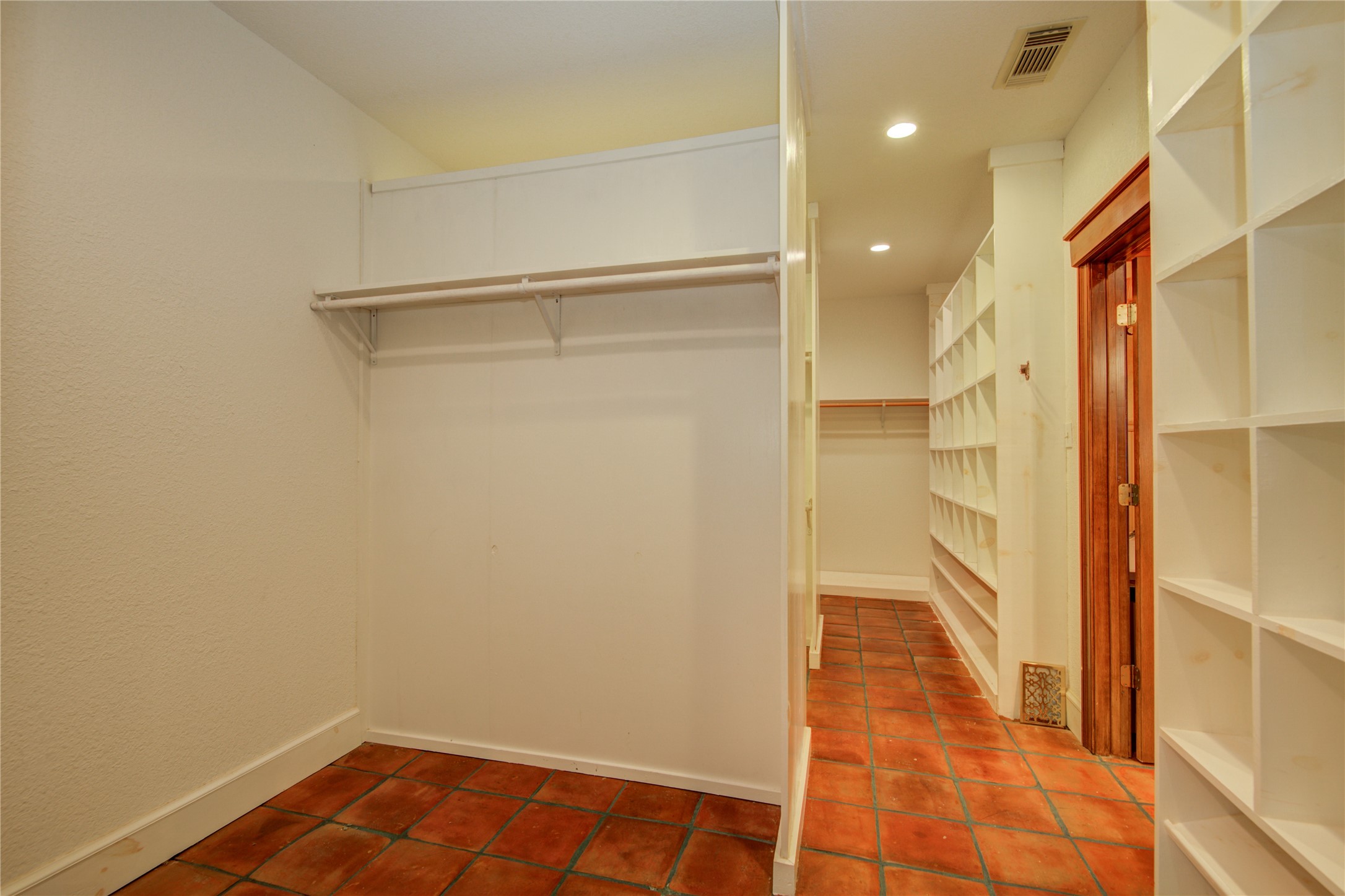 9605 County Road 405 Property Photo 12