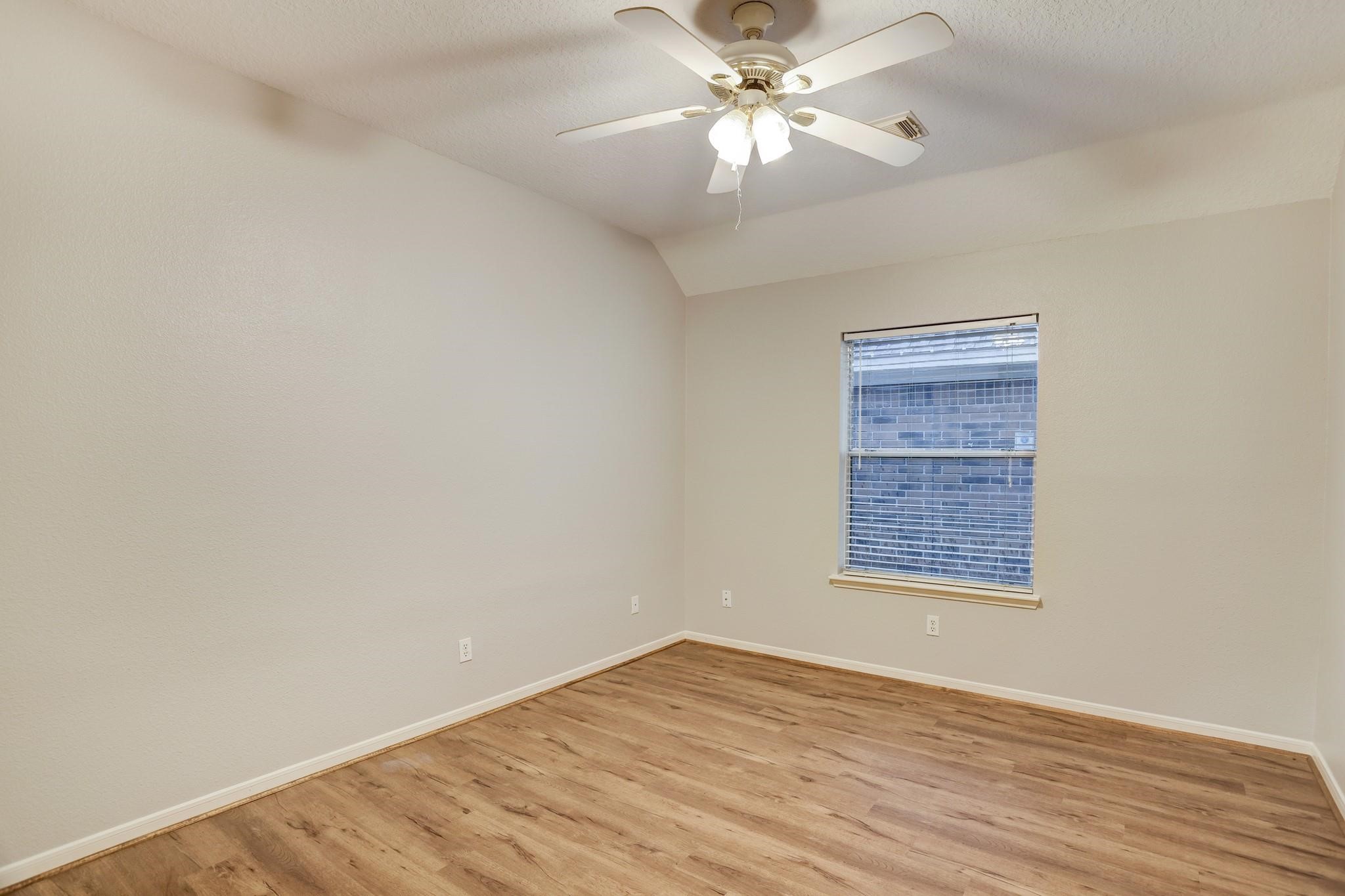 9311 Cabin Creek Drive Property Photo 11