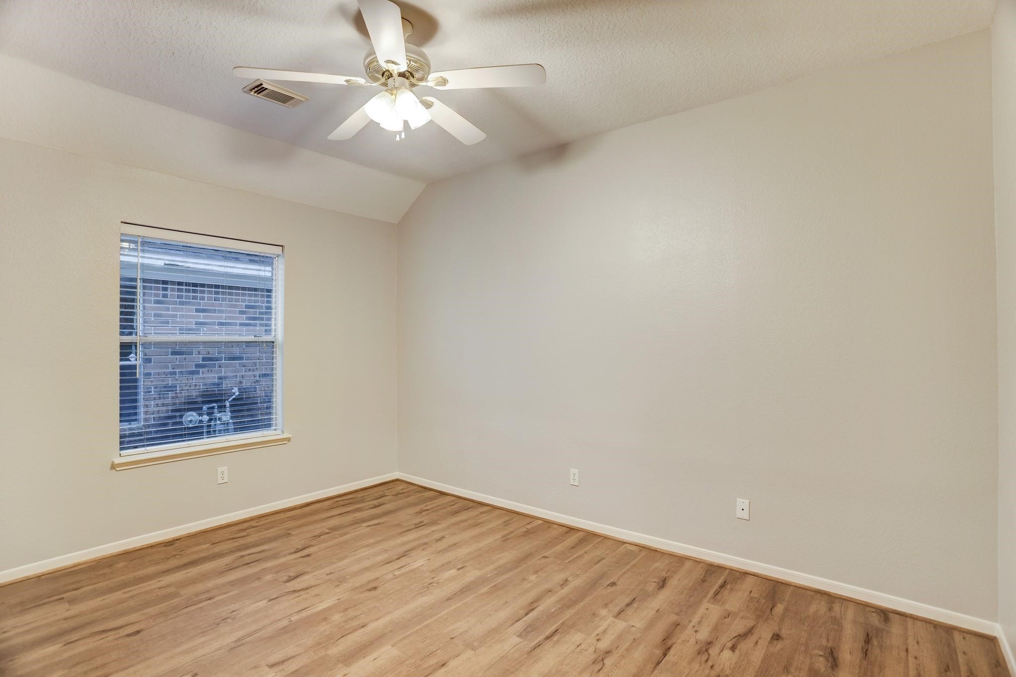 9311 Cabin Creek Drive Property Photo 12