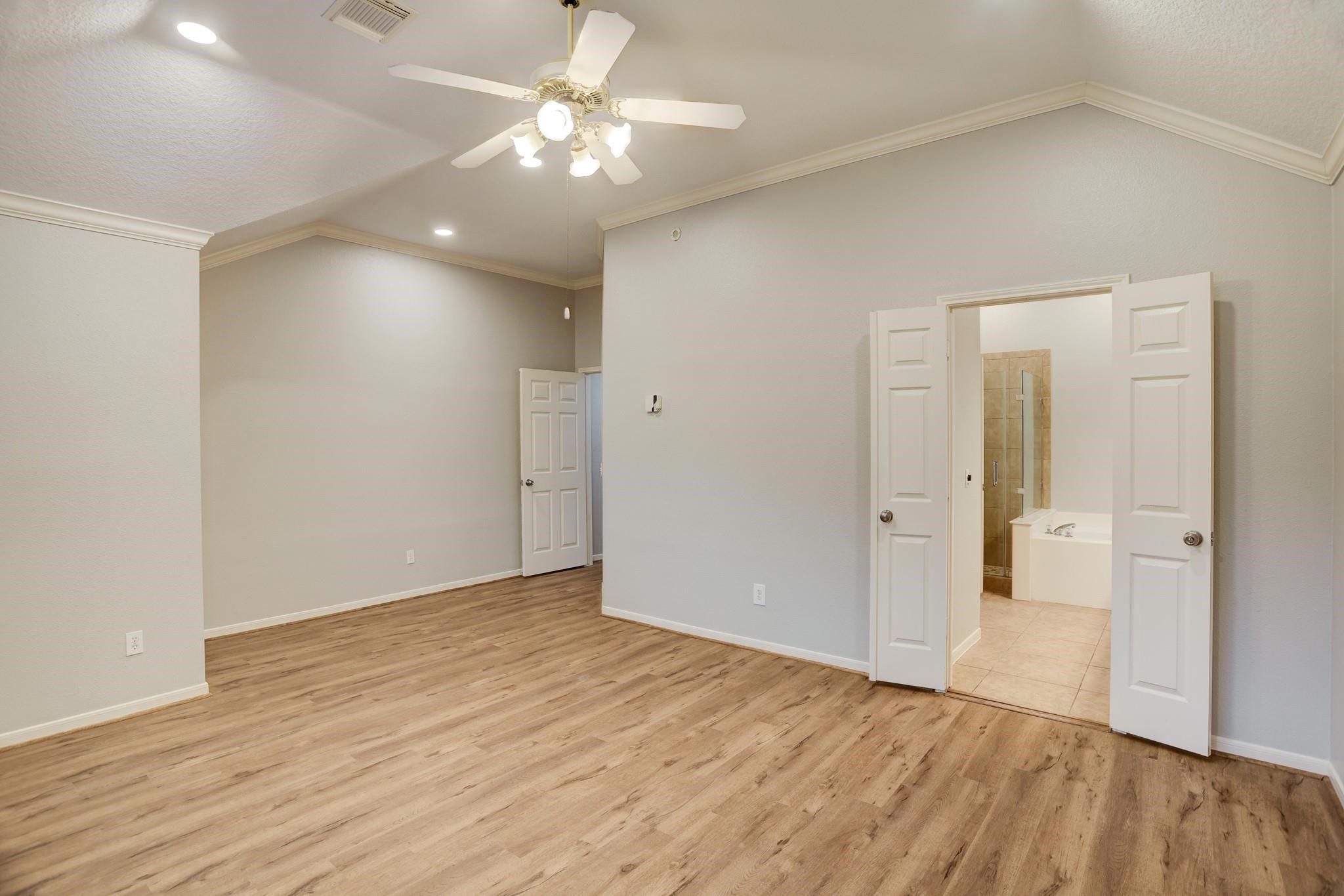 9311 Cabin Creek Drive Property Photo 13