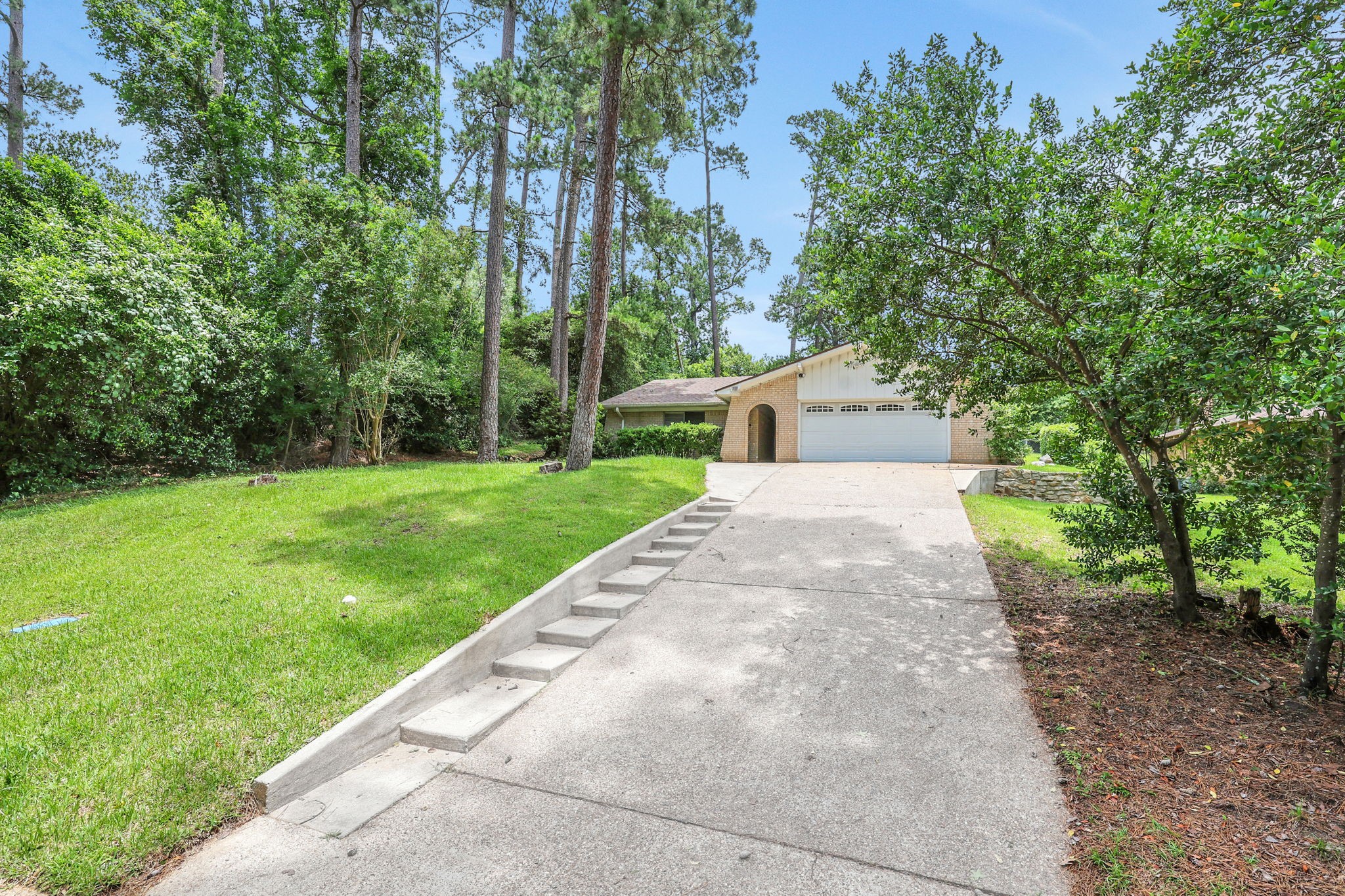 113 Hillendale Drive Property Photo 3